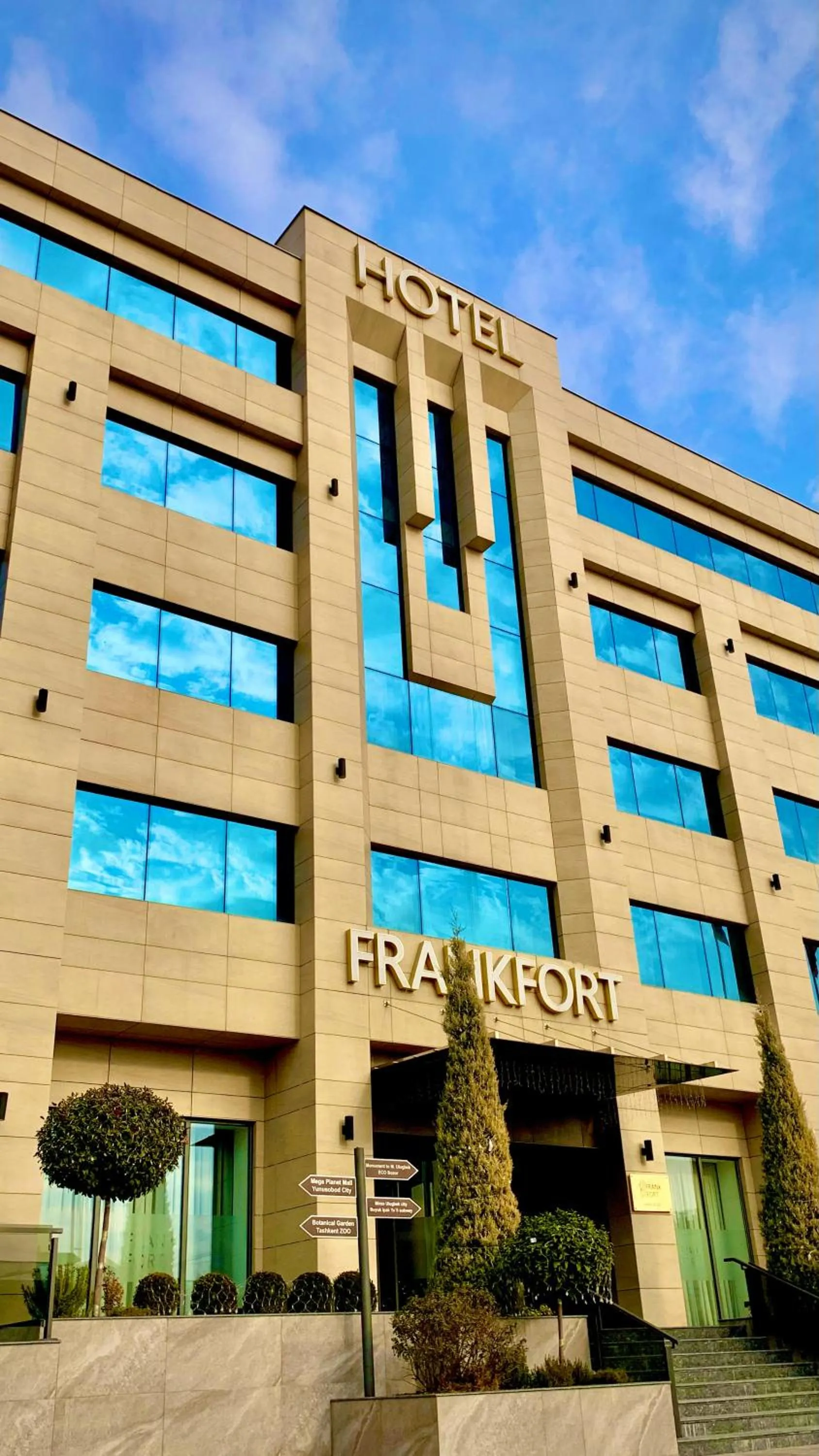 Property building in Frankfort Hotel and Spa