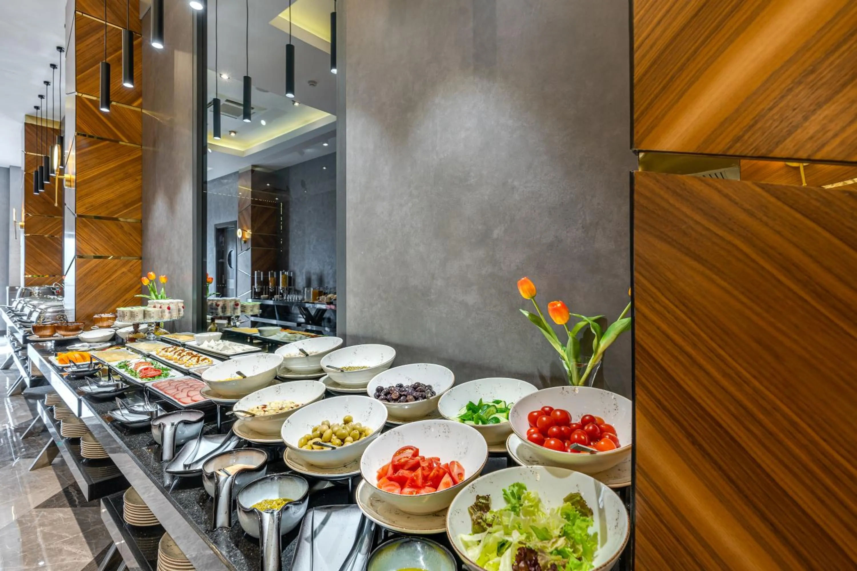 Breakfast in Frankfort Hotel and Spa