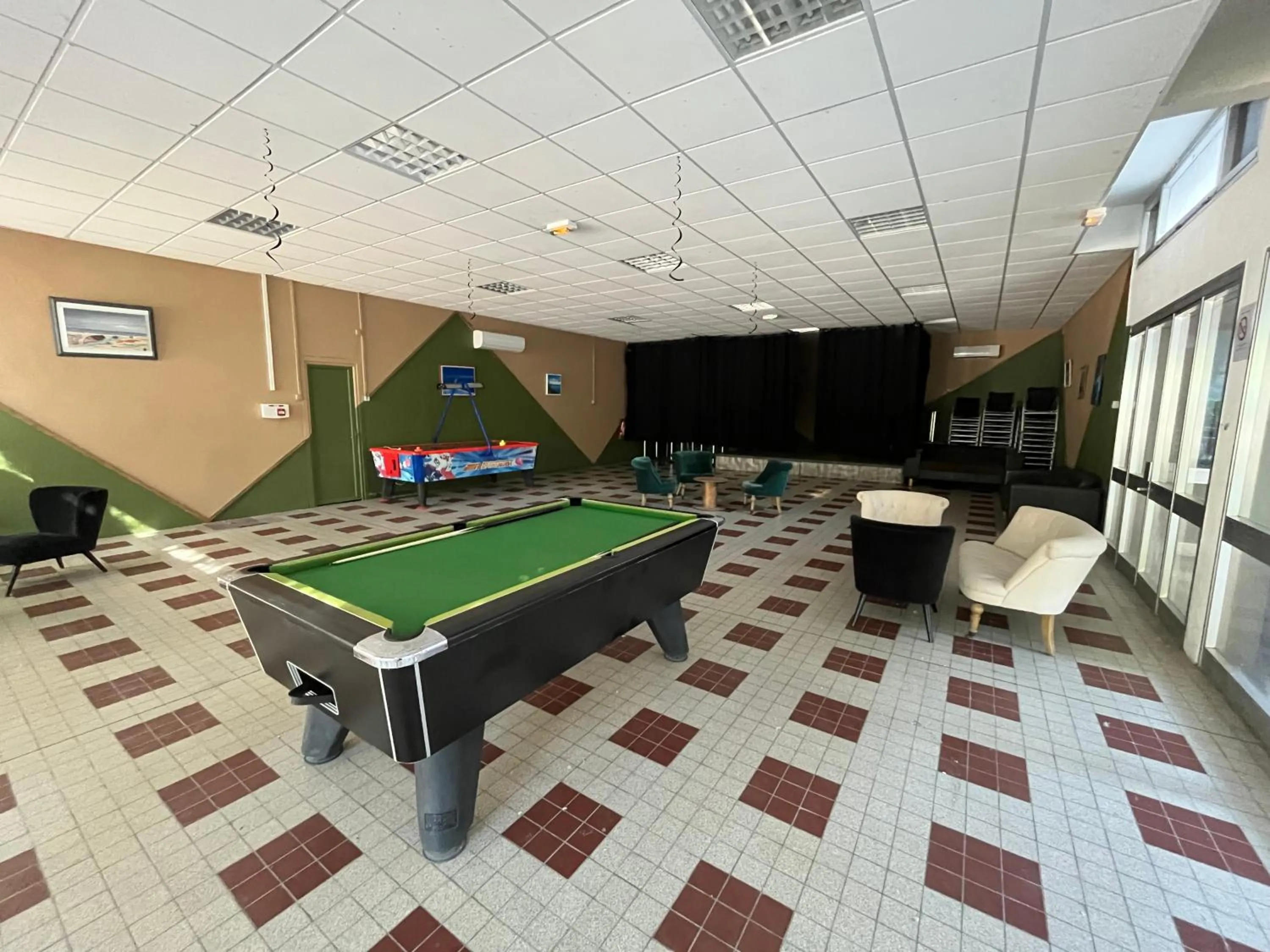 Area and facilities in Camping du Pont d'Avignon