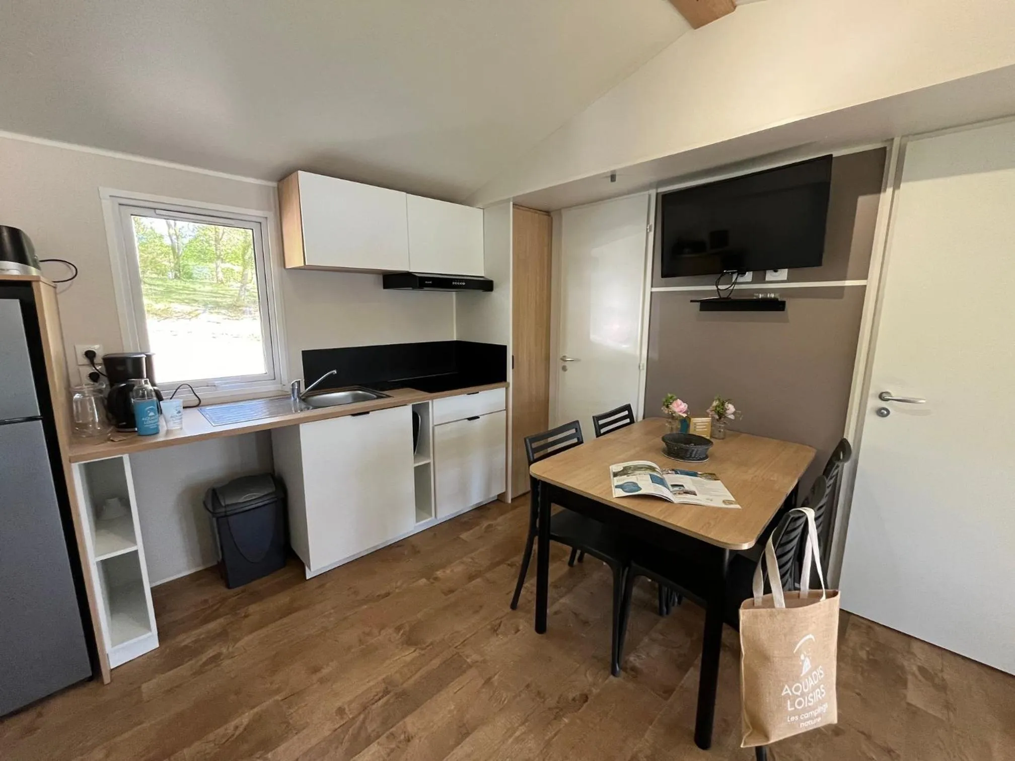 Dining area in Camping de la Bageasse
