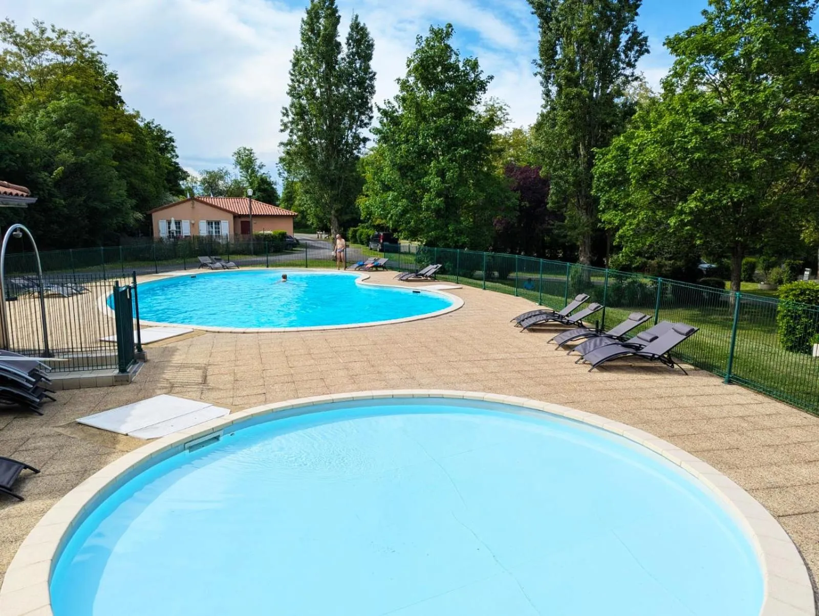 Swimming pool in Camping de la Bageasse