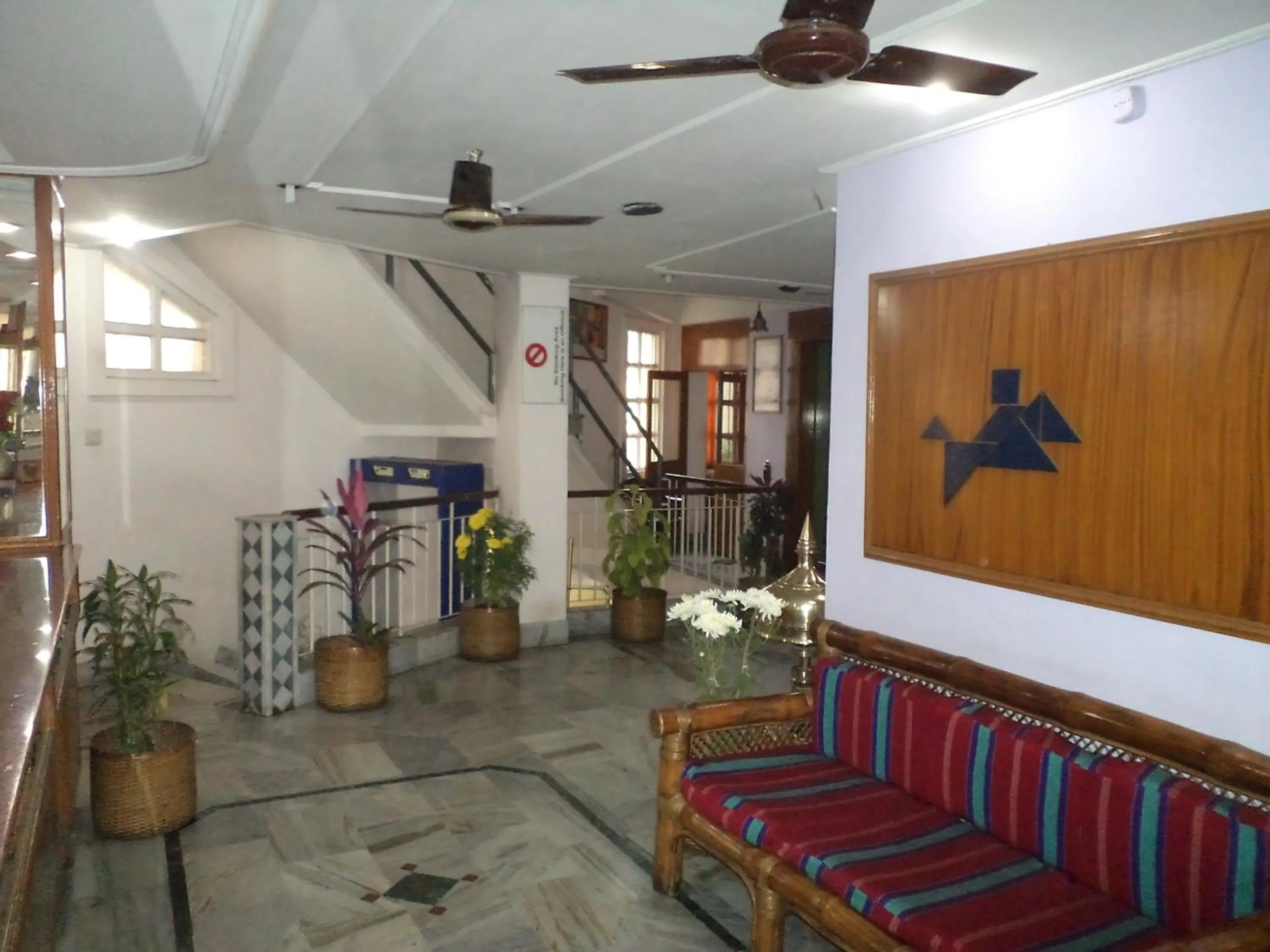 Lobby or reception in Hotel Mahalaxmi Indo Myanmar