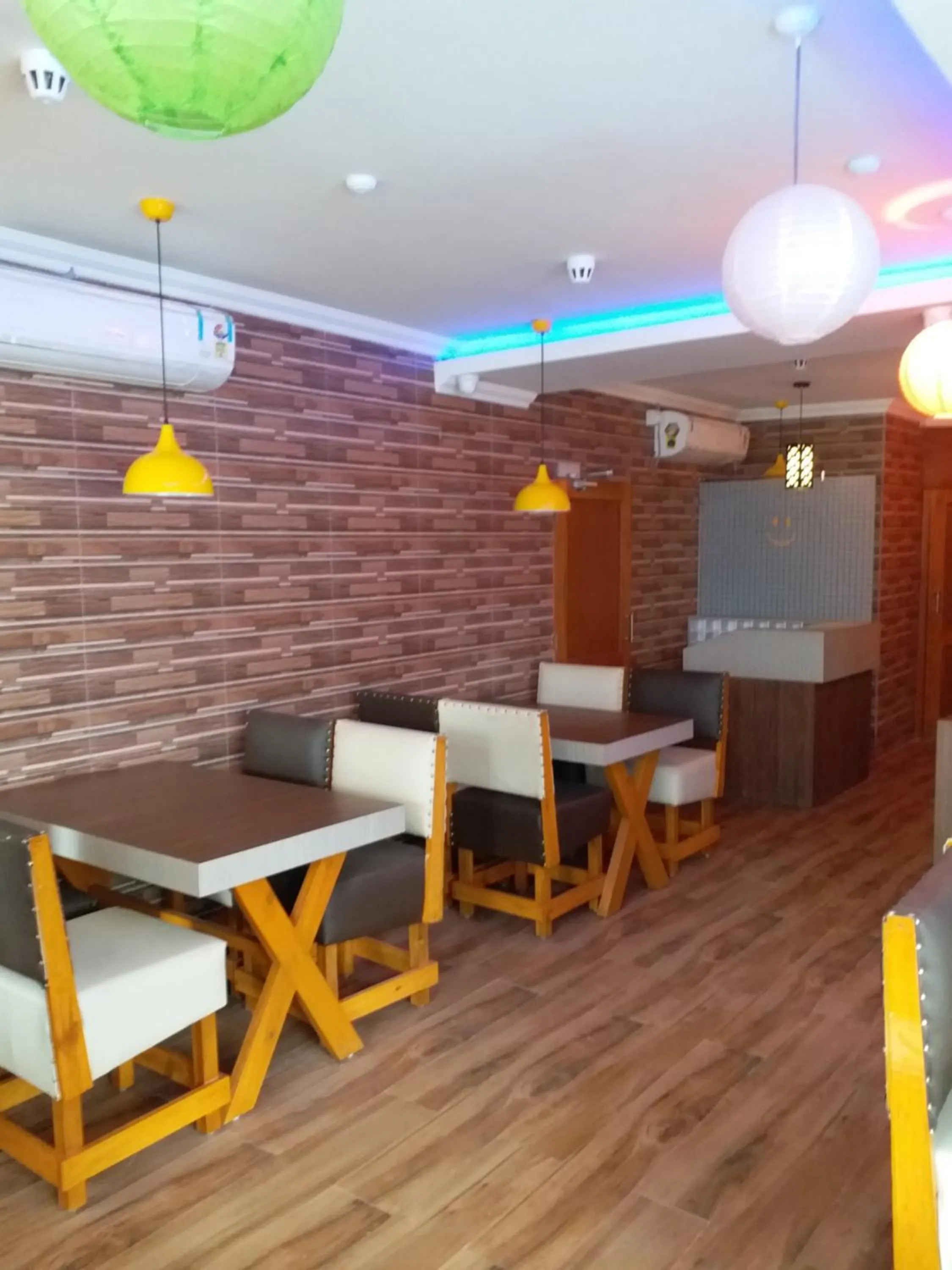 Restaurant/places to eat in Hotel Mahalaxmi Indo Myanmar