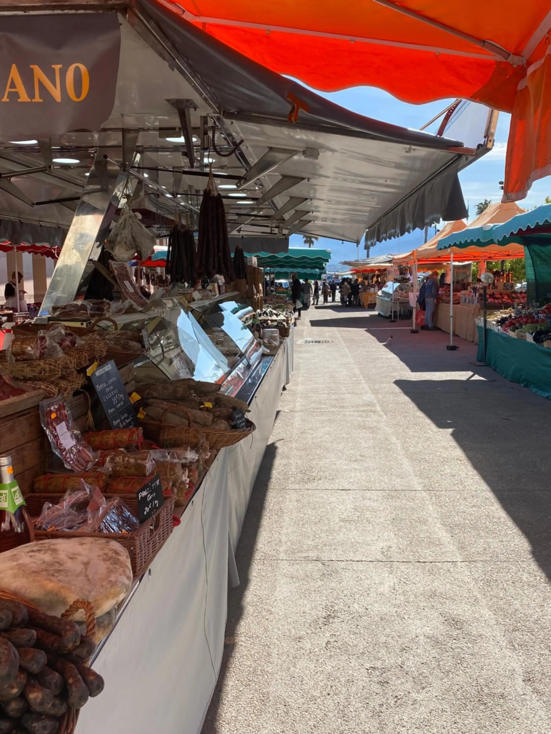 Supermarket/grocery shop in Holiday Inn Express Ajaccio by IHG