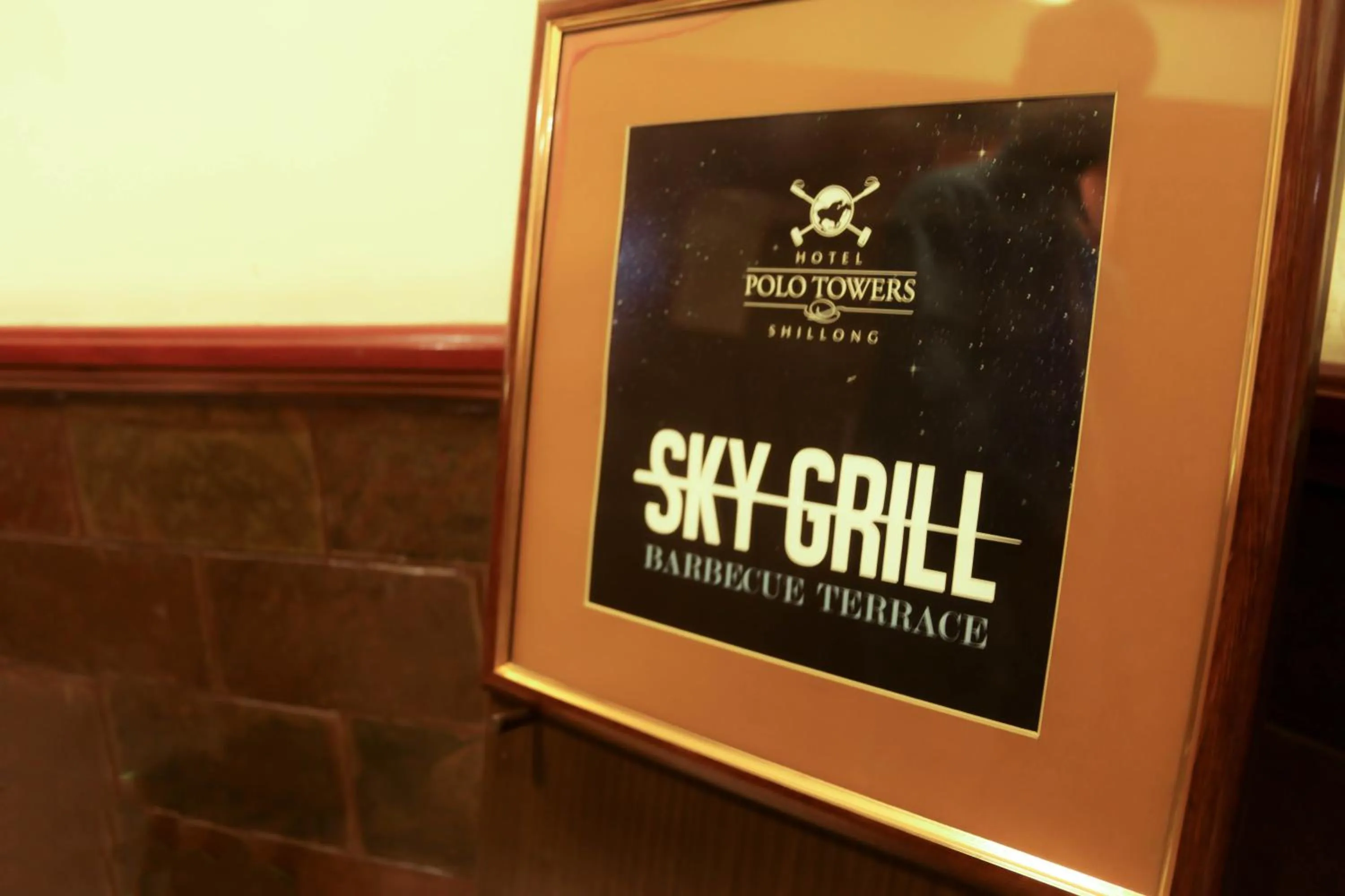 Restaurant/places to eat in Hotel Polo Towers Shillong