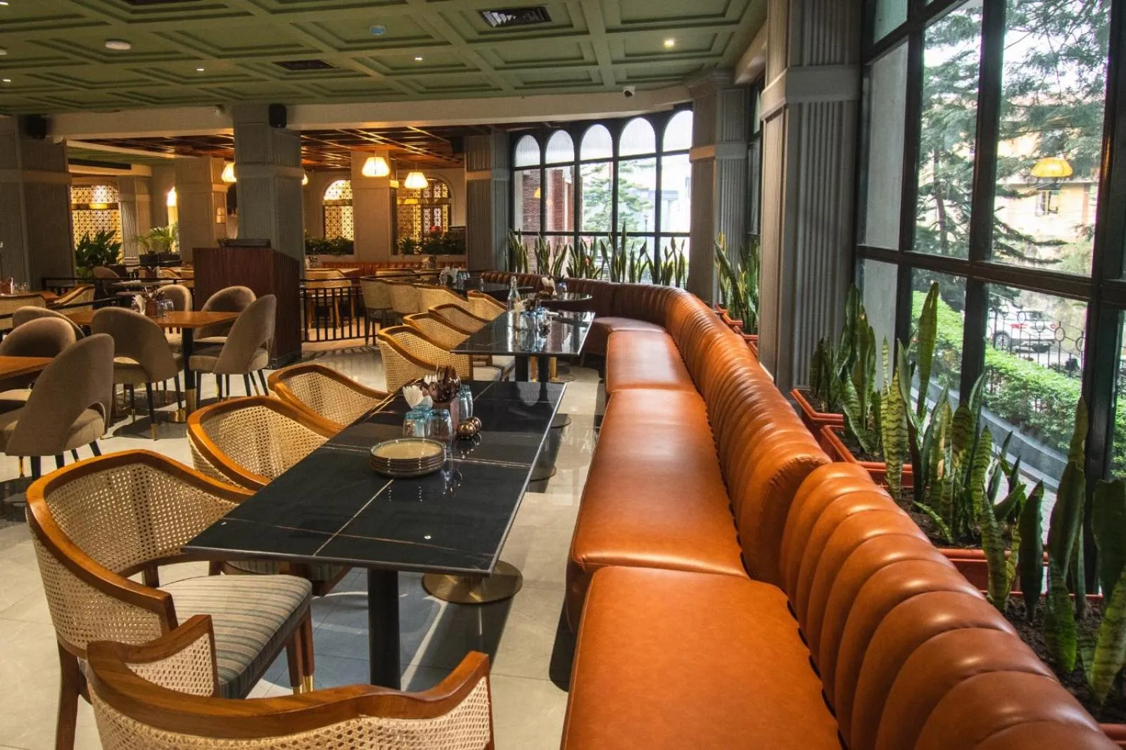 Restaurant/places to eat in Hotel Polo Towers Shillong