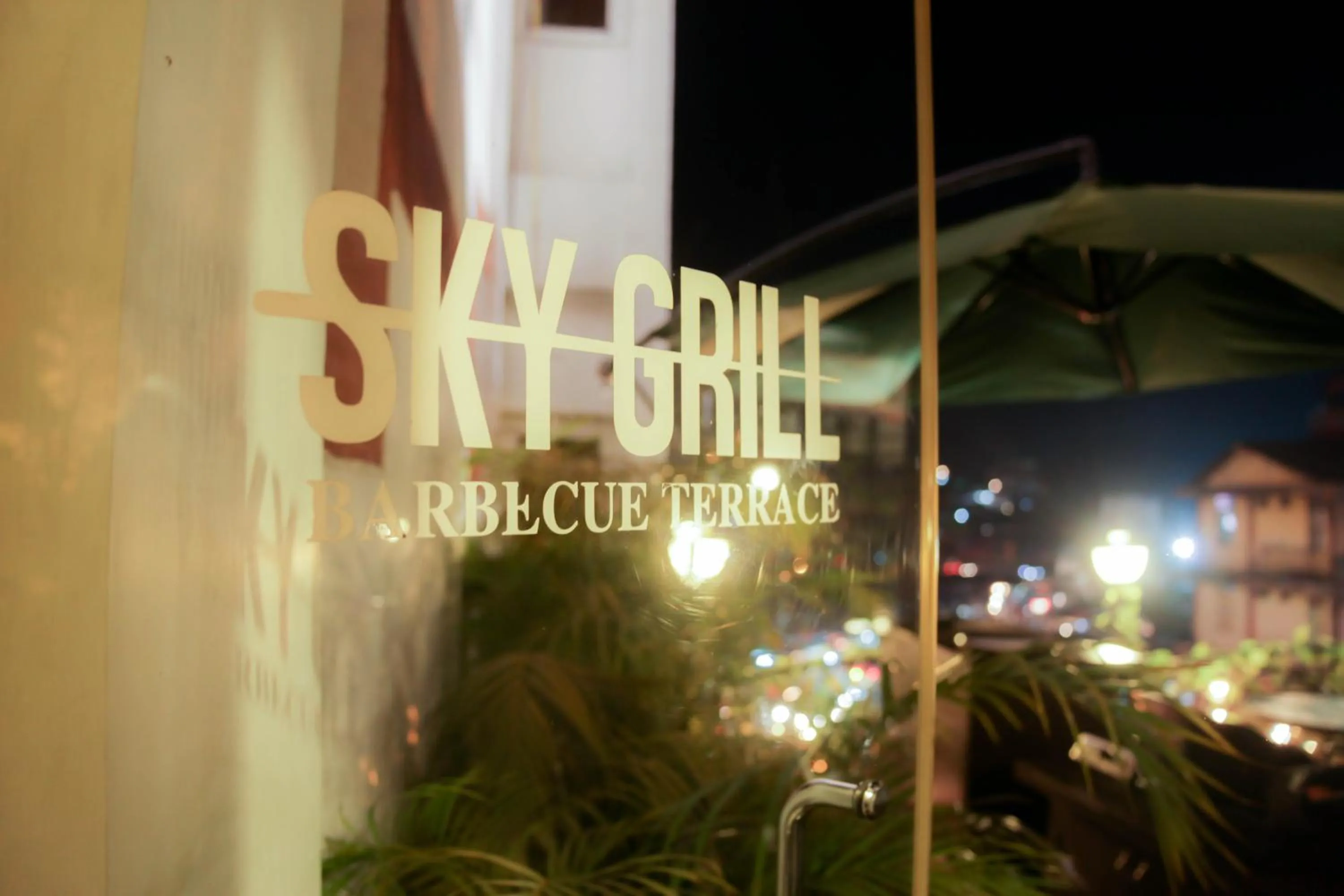 Restaurant/places to eat in Hotel Polo Towers Shillong