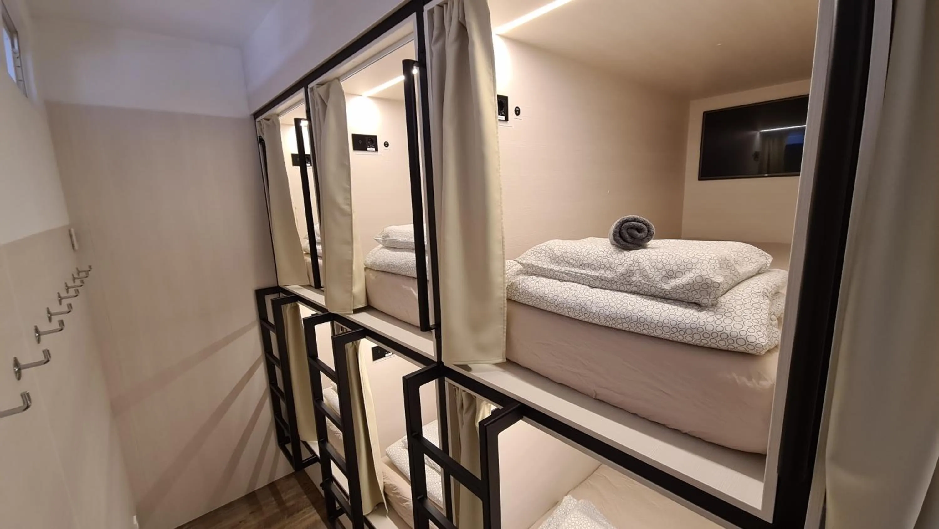 Cabin HOSTEL