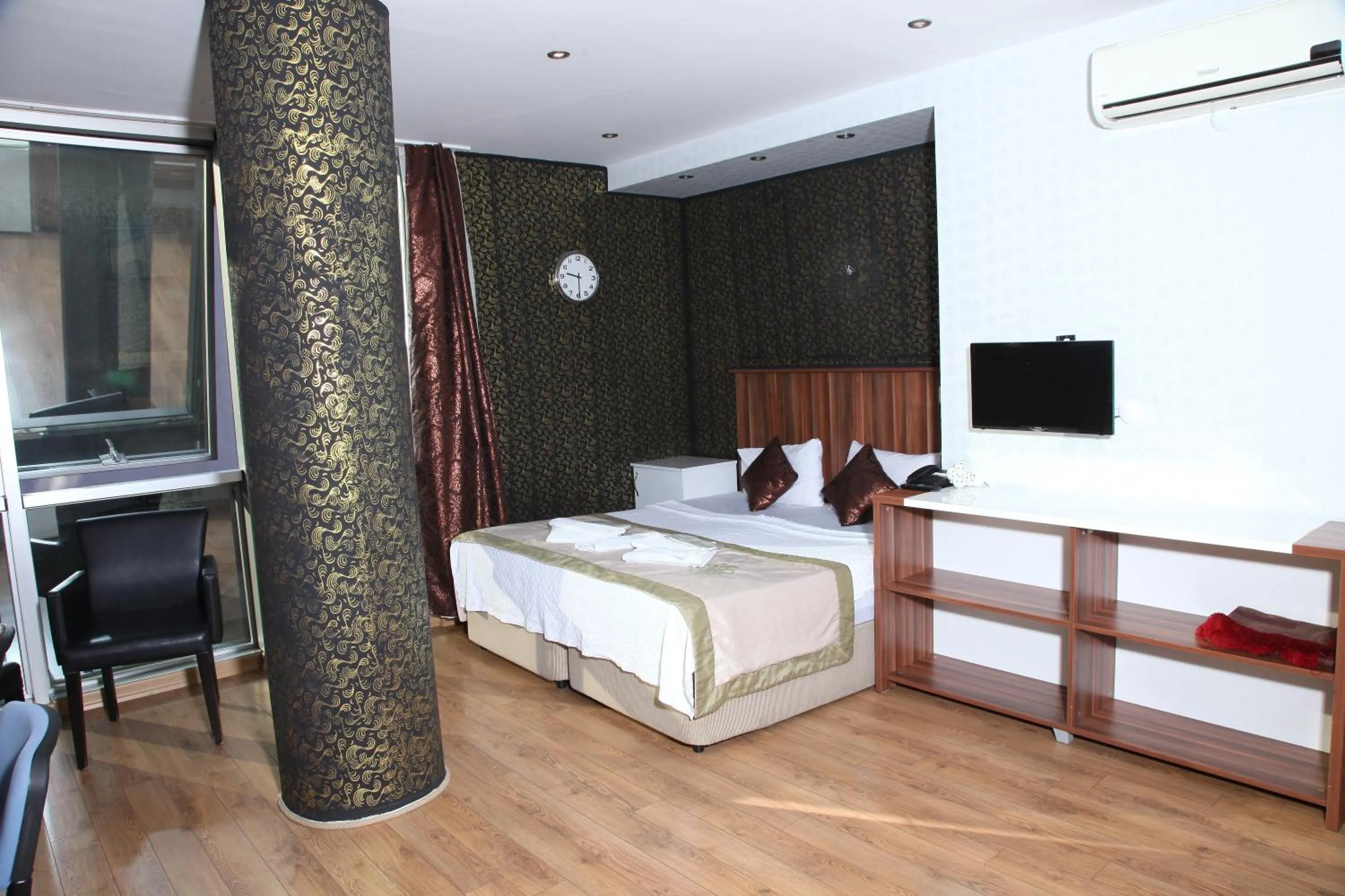 Bed in garden hill hotel