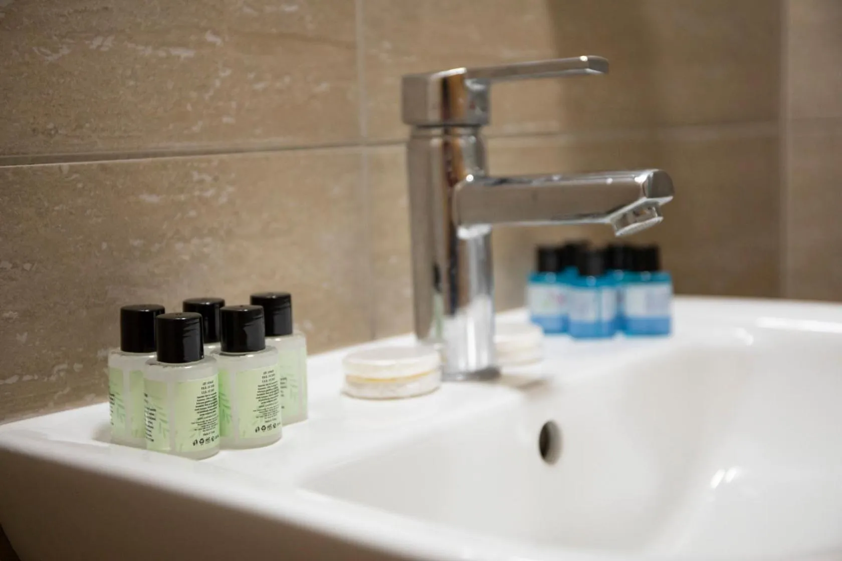 Shower in garden hill hotel