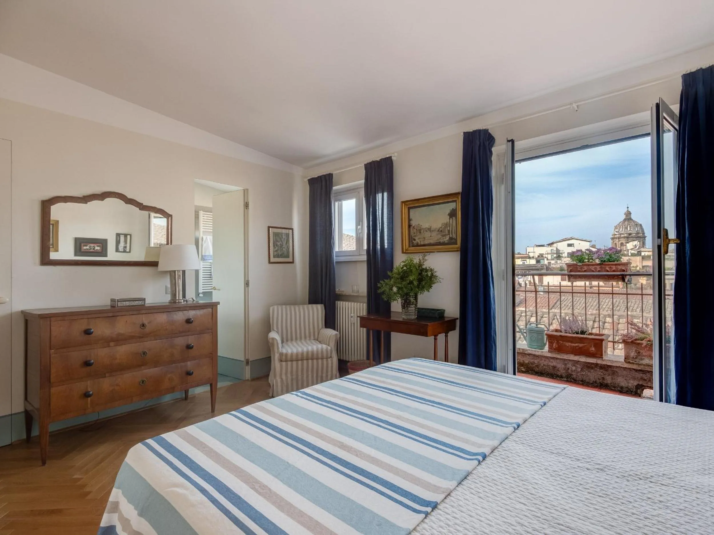 Bed in Piazza Lovatelli Luxury Penthouse