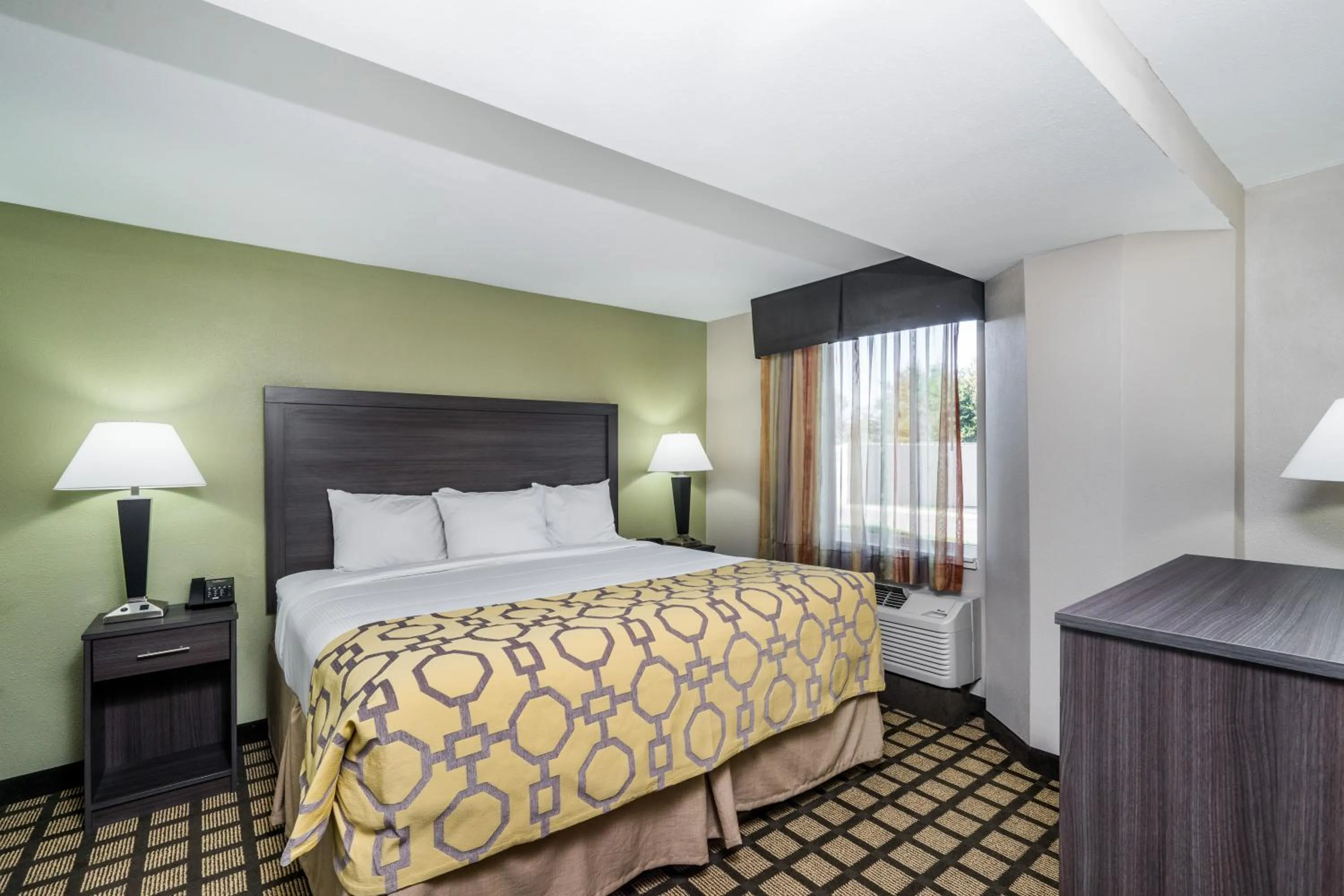 Bedroom, Bed in Baymont by Wyndham Clarksville