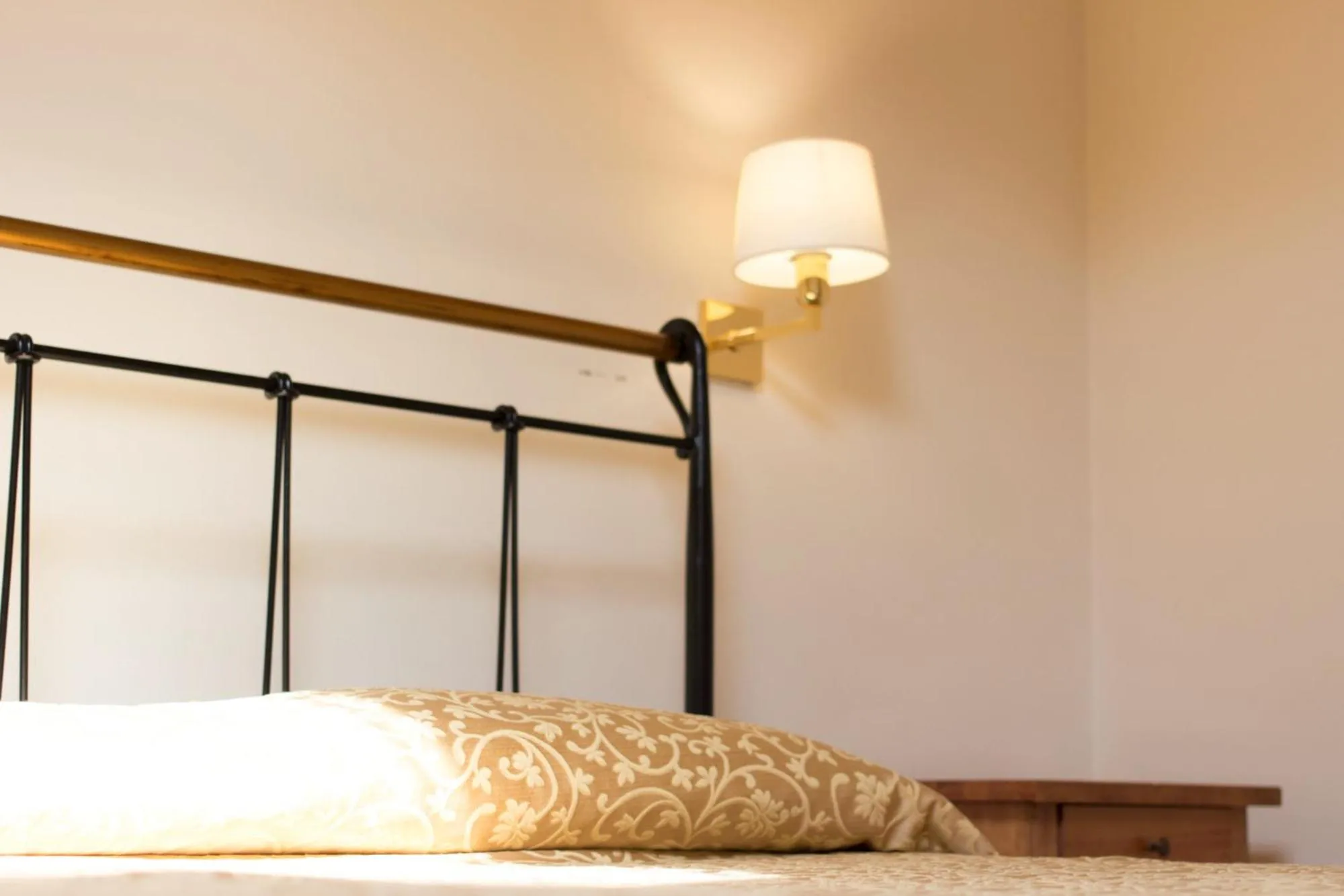 Bed in Hotel Ristorante Brusco