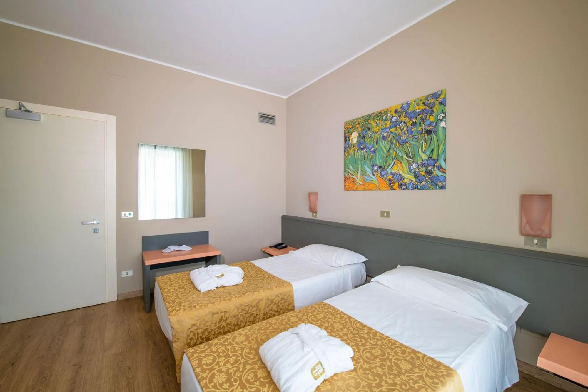 Bed in Hotel Ristorante Brusco