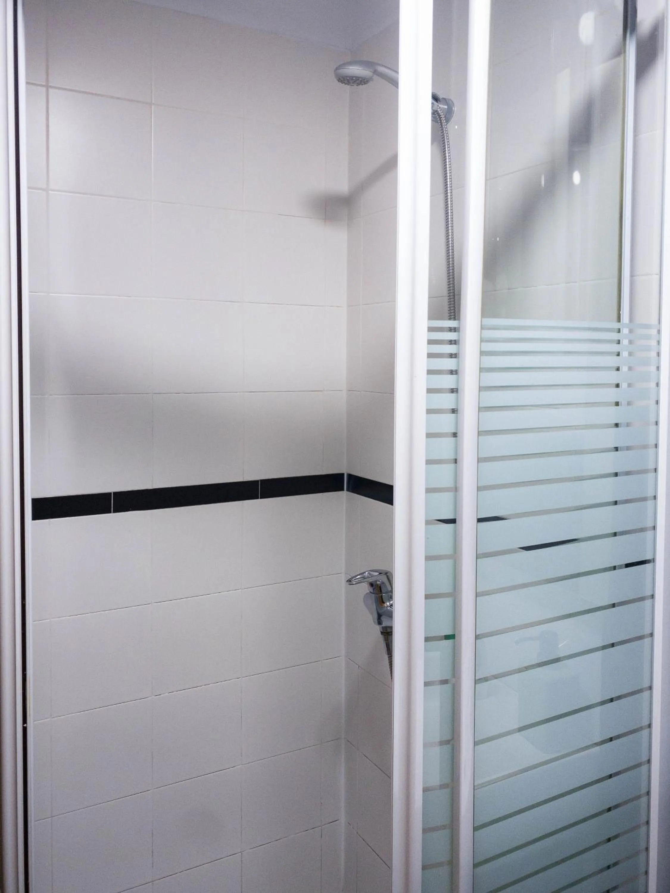 Shower in Hostal Andrea