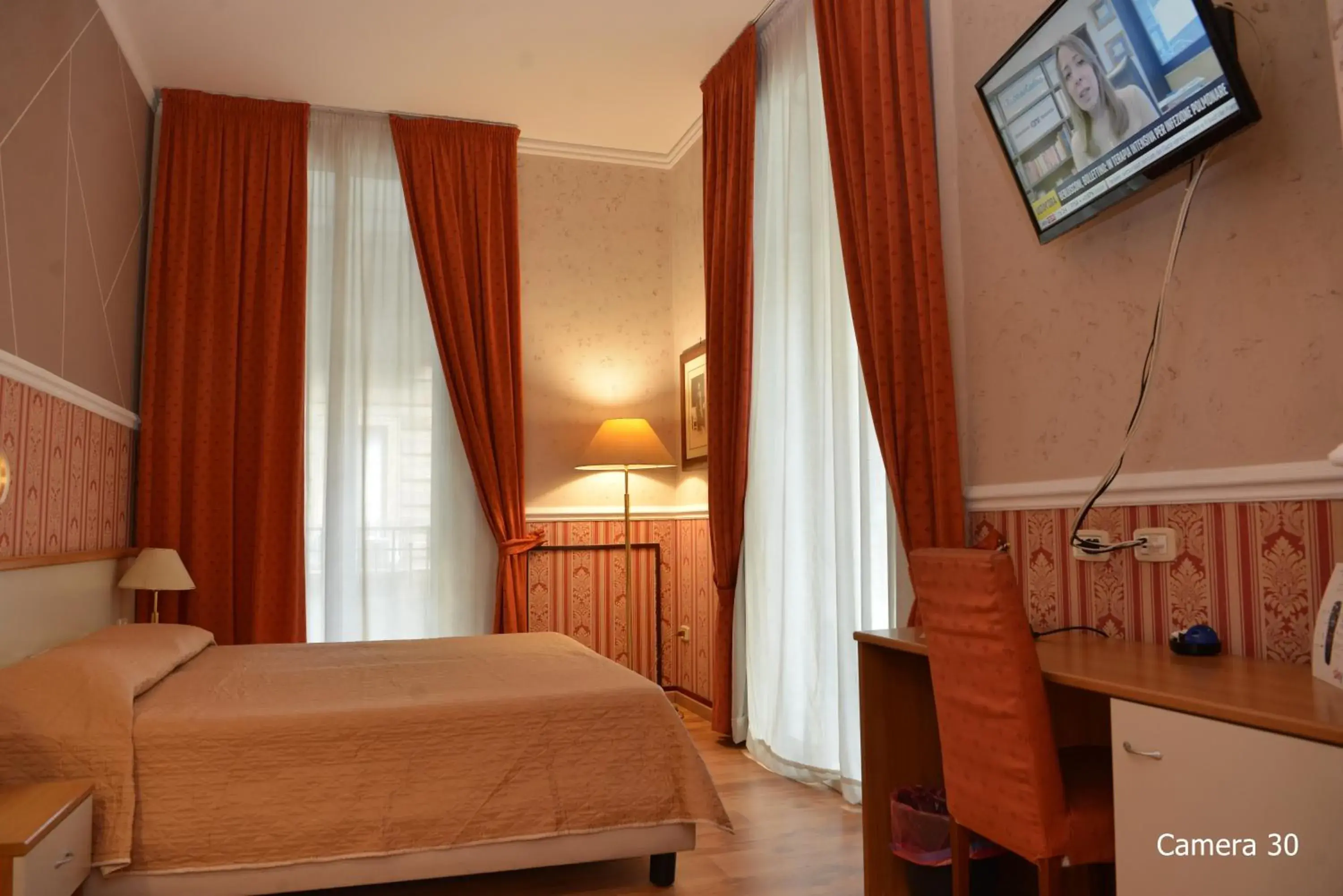 Deluxe Double or Twin Room with Balcony in Catania Centro Rooms Deluxe Double or Twin Room with Balcony in Catania Centro Rooms