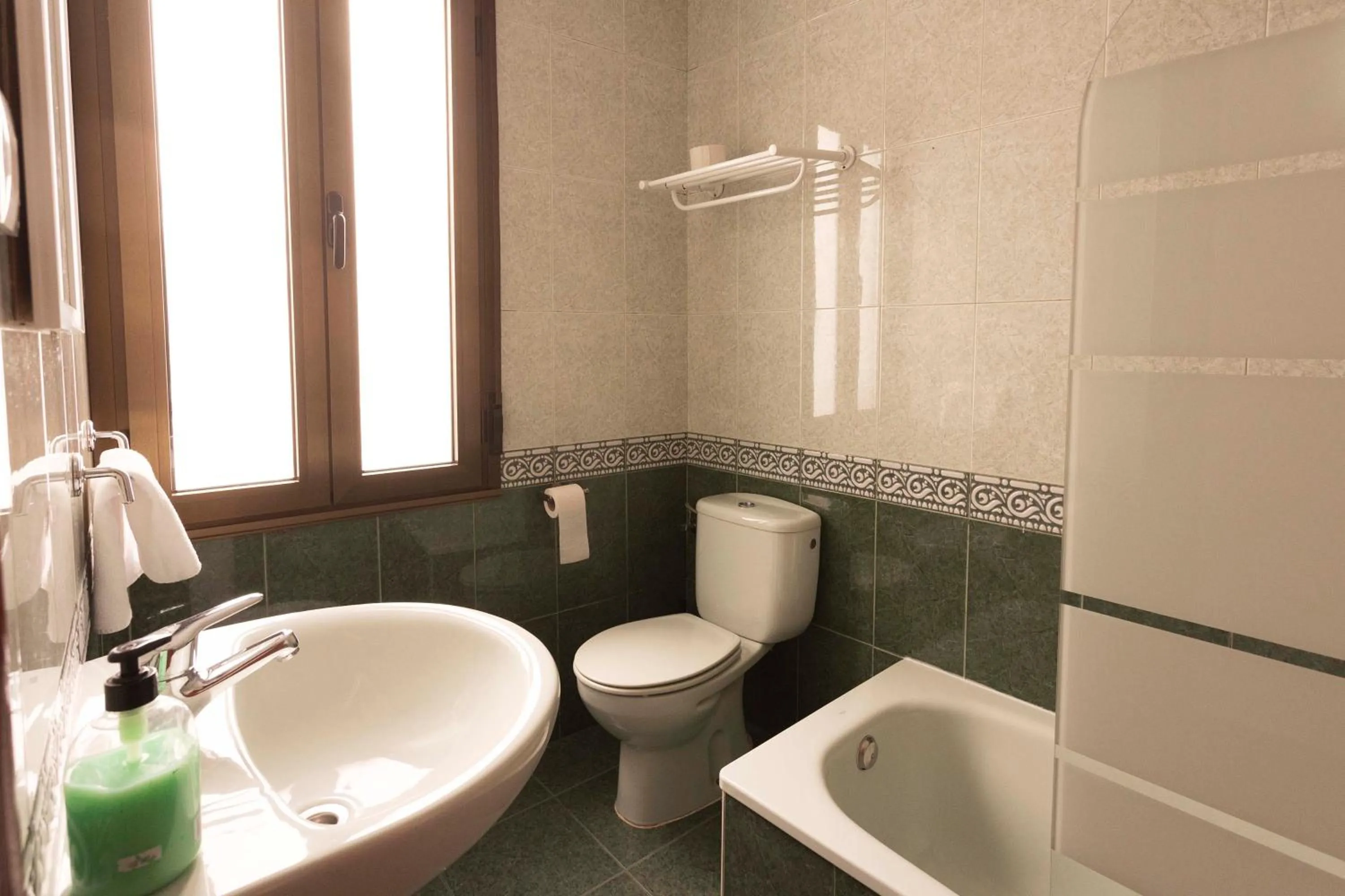 Bathroom in Green Hostel Oviedo