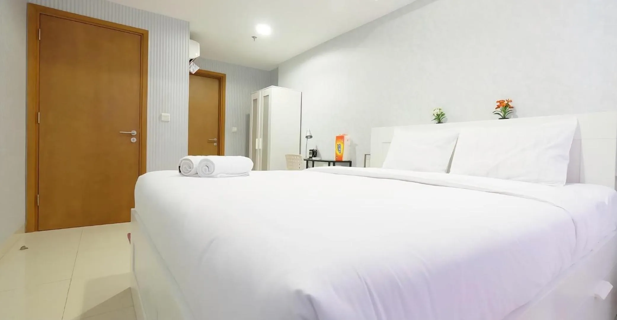 Bedroom in Cozy & Elegant The Mansion Jasmine Tower Capilano