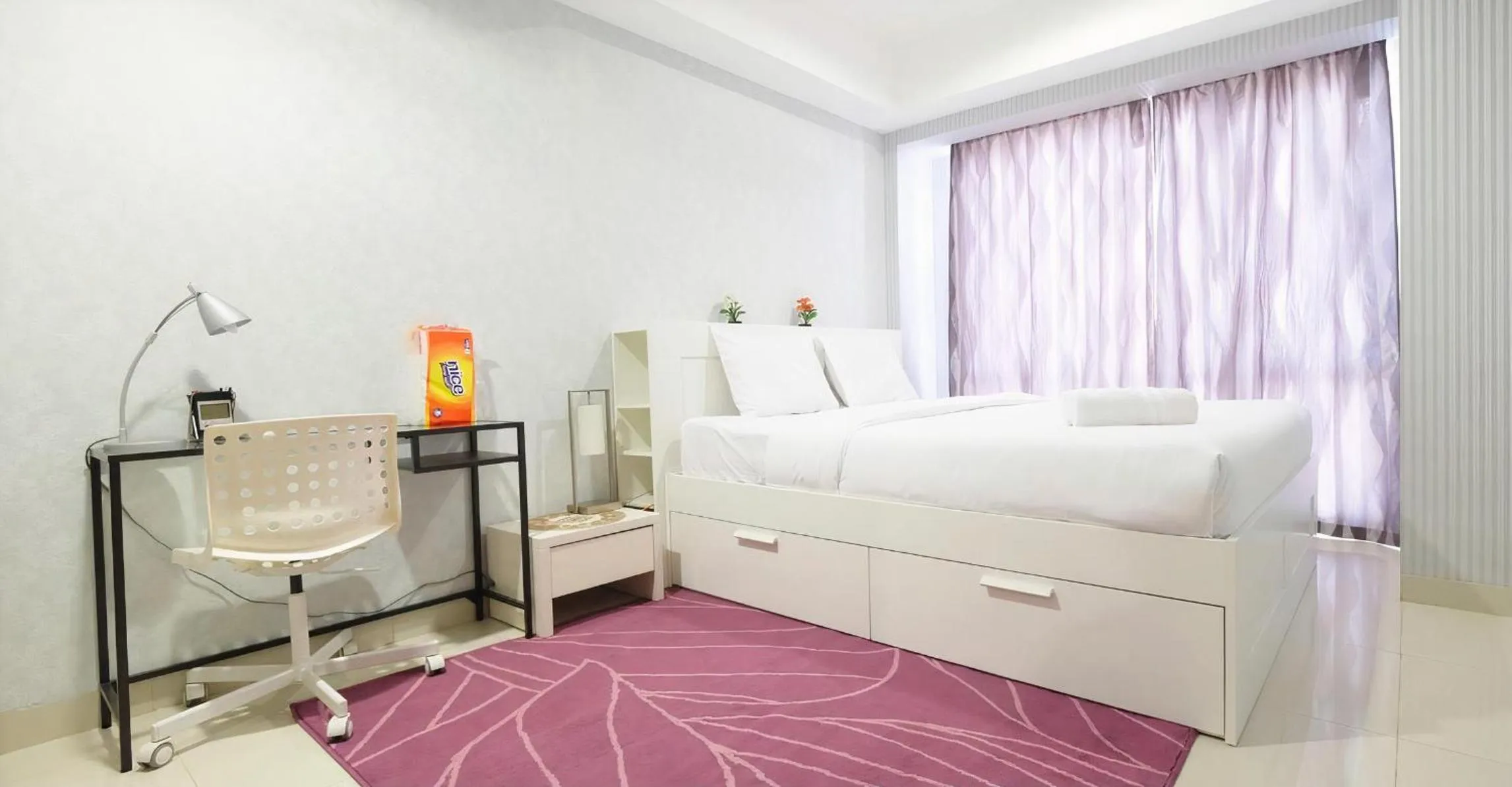 Bedroom in Cozy & Elegant The Mansion Jasmine Tower Capilano