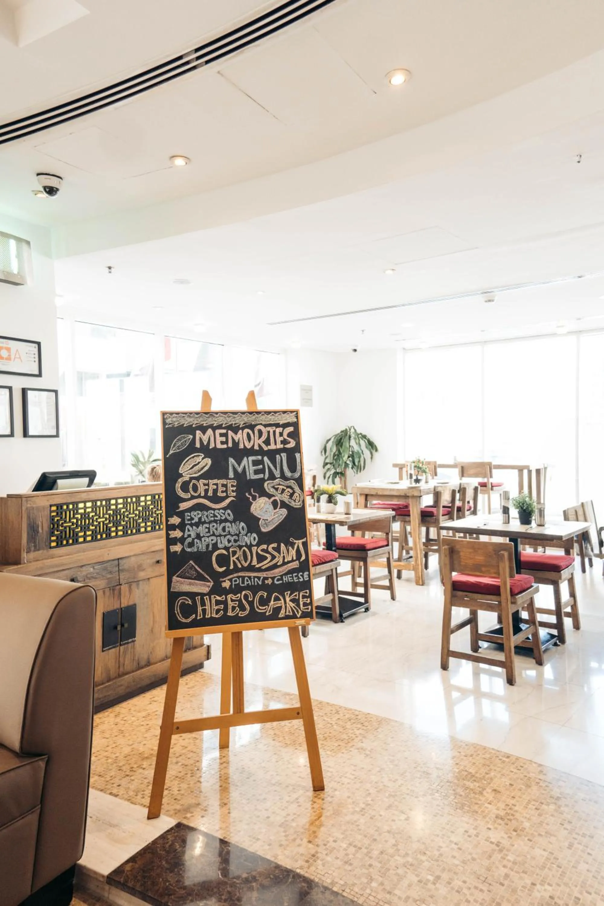 Breakfast in Kingsgate Hotel by Millennium