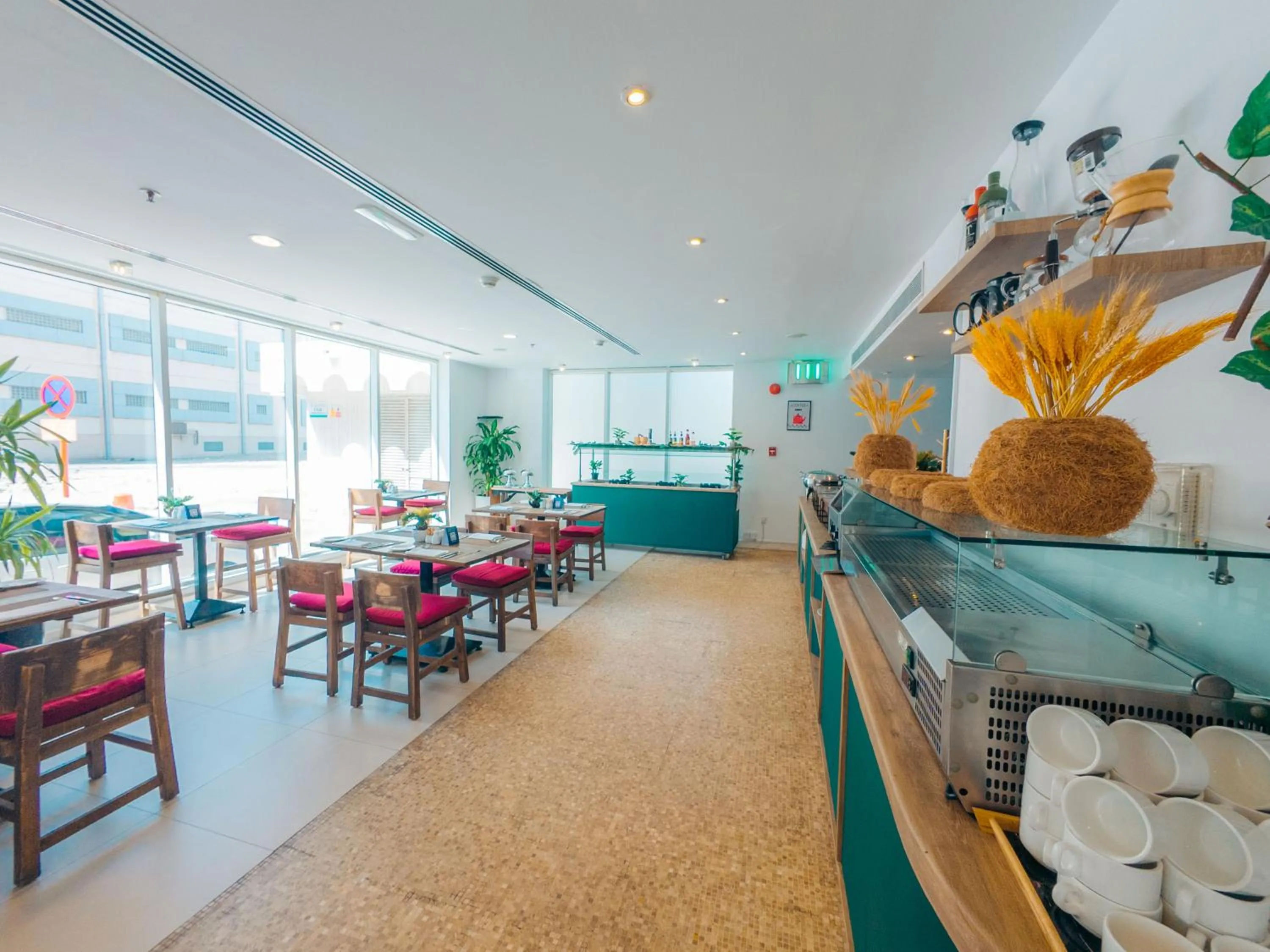 Restaurant/places to eat in Kingsgate Hotel by Millennium