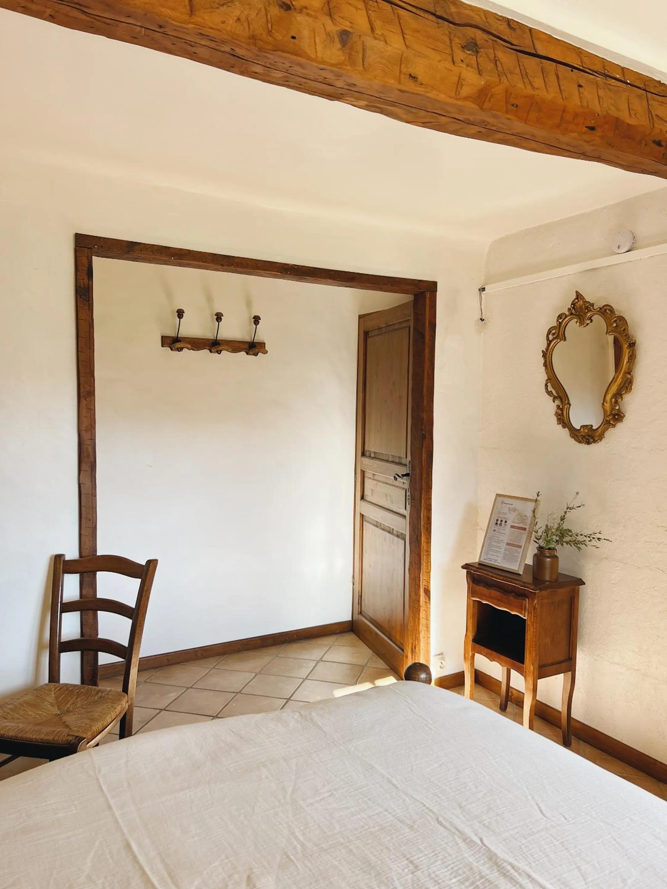 Bedroom, Bed in La Bastide des Pins