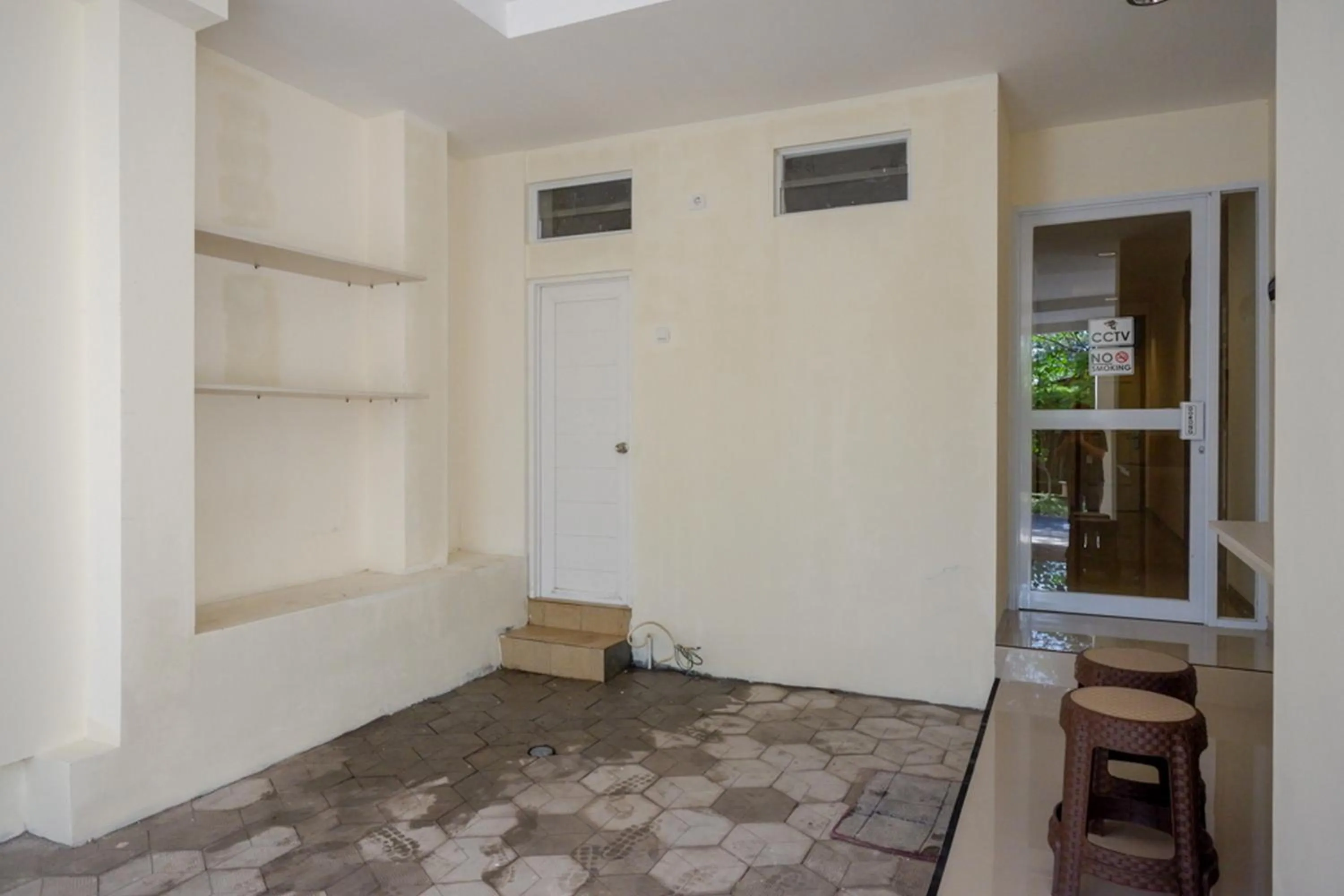 Property building in RedDoorz near Ambarrukmo Plaza Mall