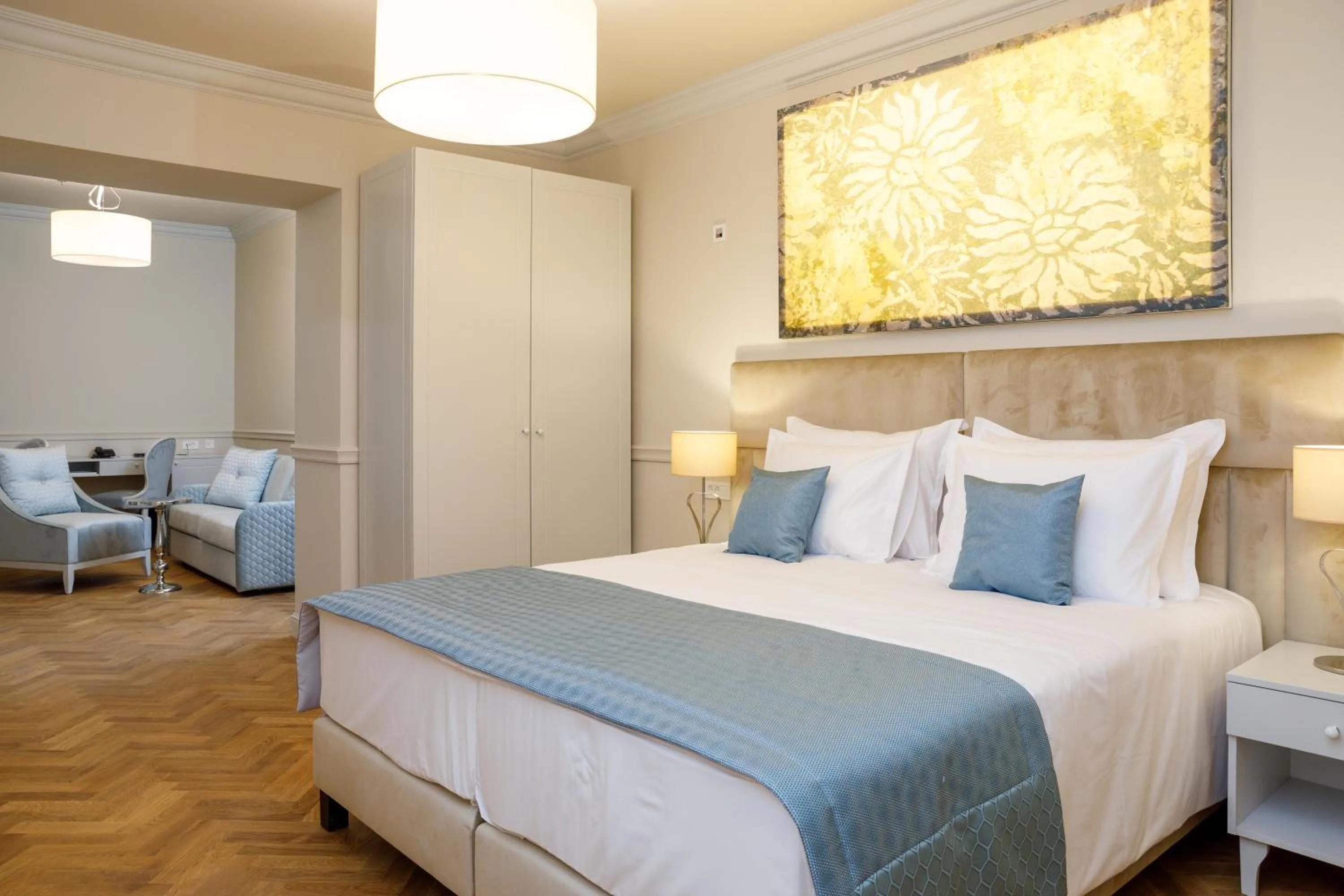 Bed in Heritage hotel Santa Lucia