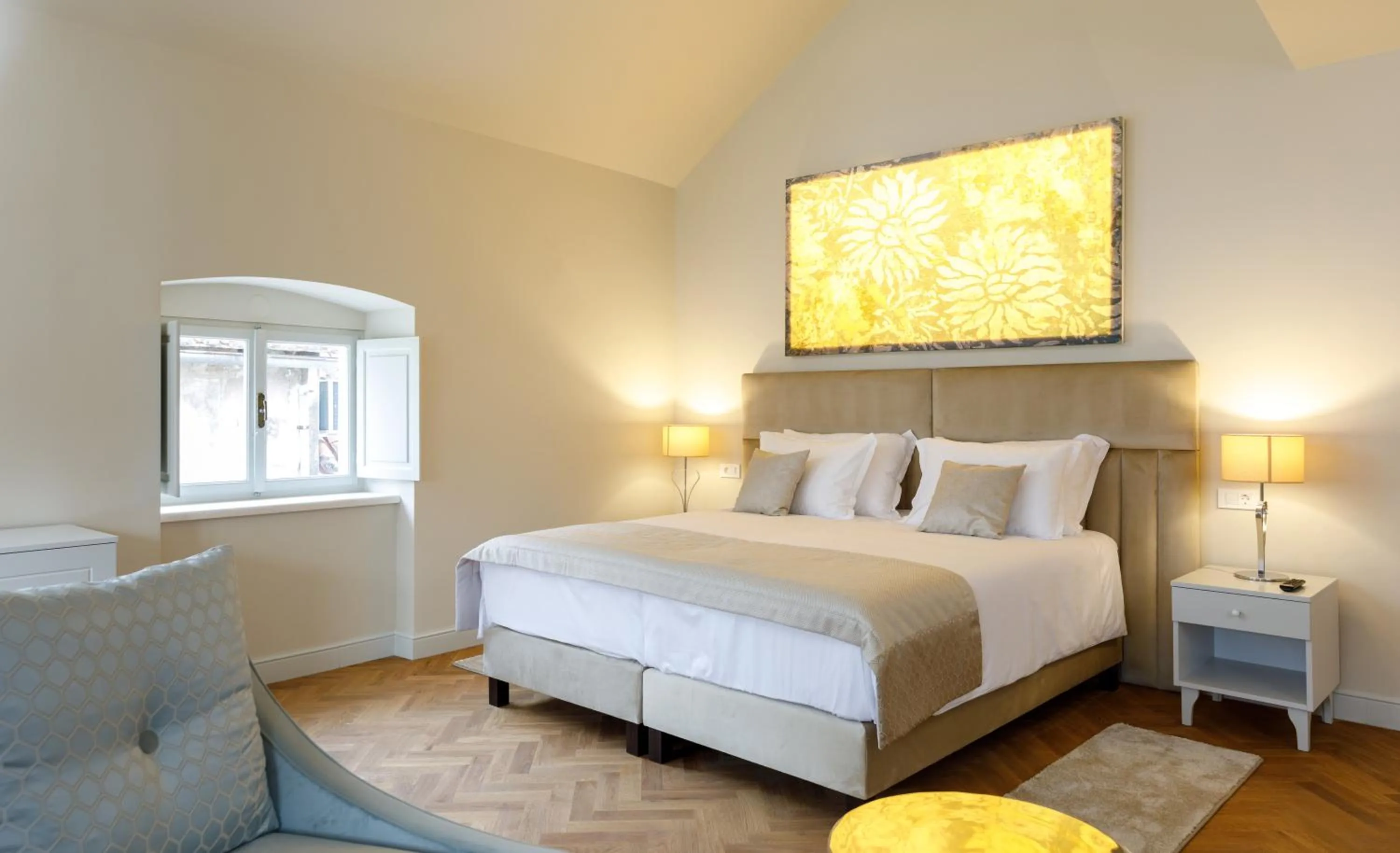 Bed in Heritage hotel Santa Lucia