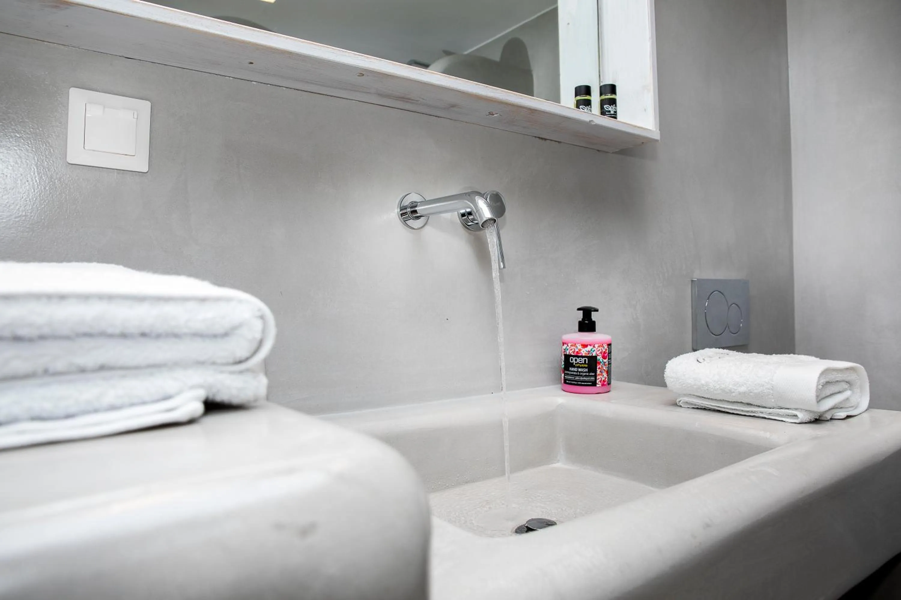 Apartment with Sea View in Crystal Dreams