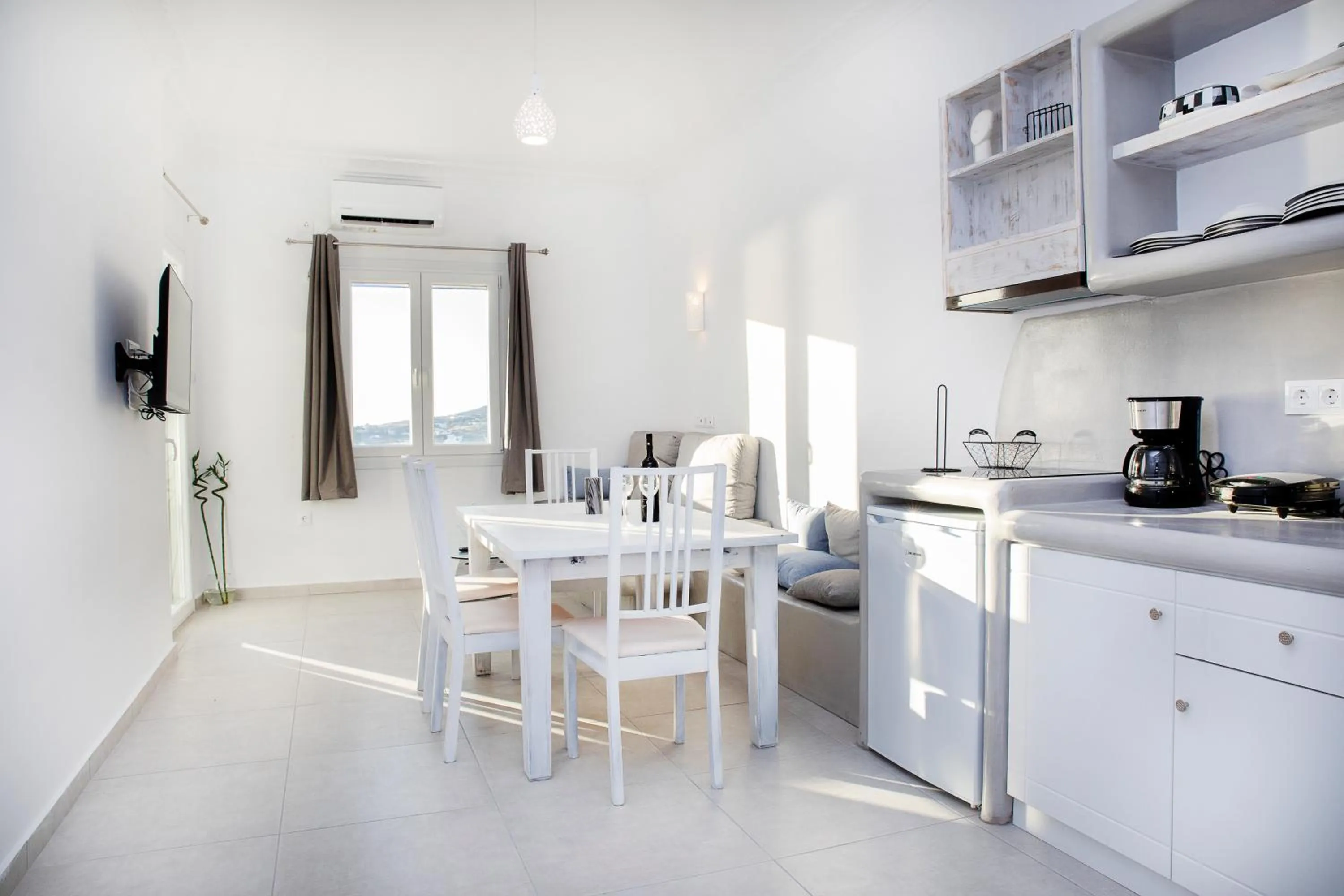 Kitchen or kitchenette in Crystal Dreams