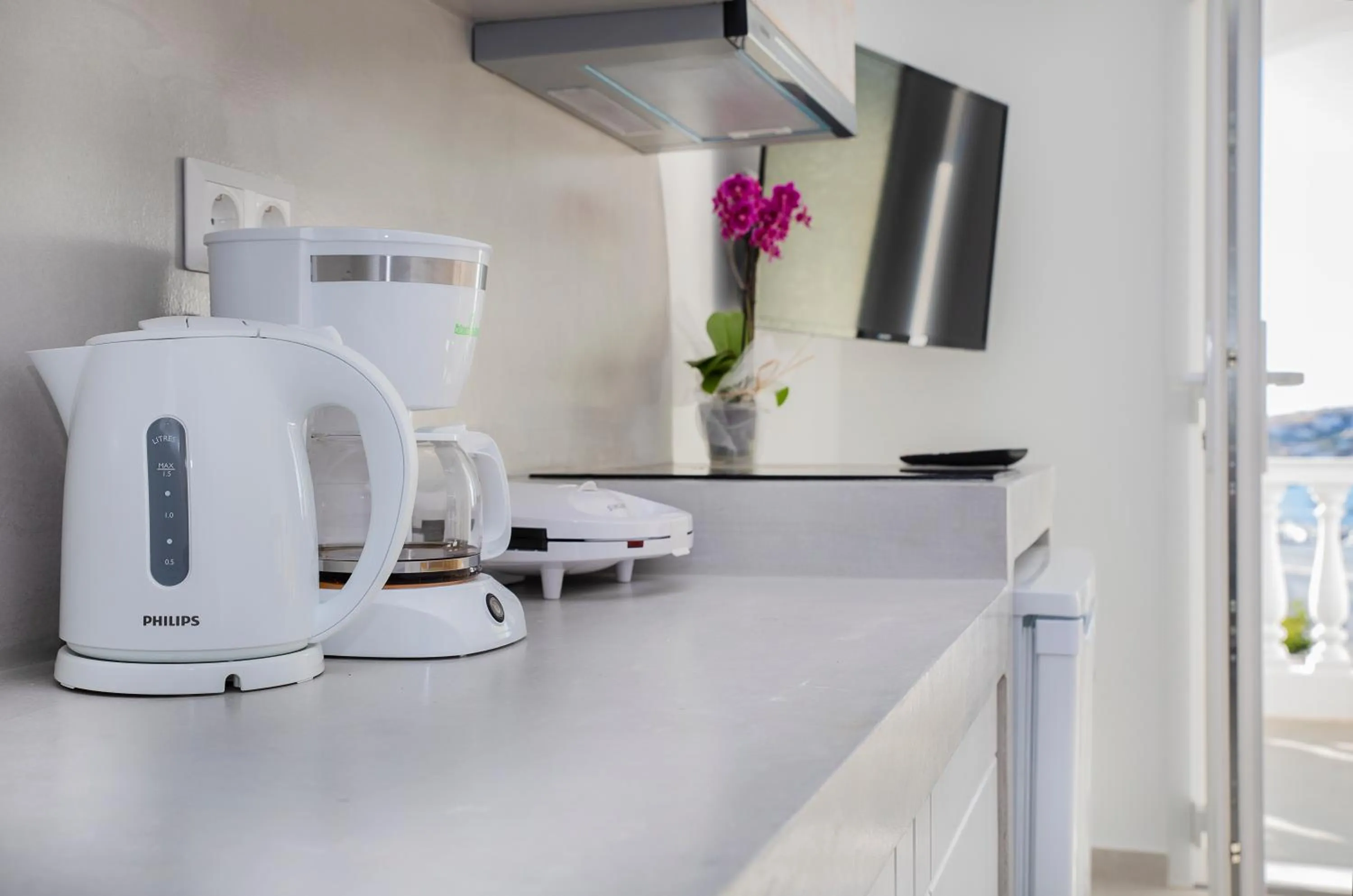 Coffee/tea facilities in Crystal Dreams