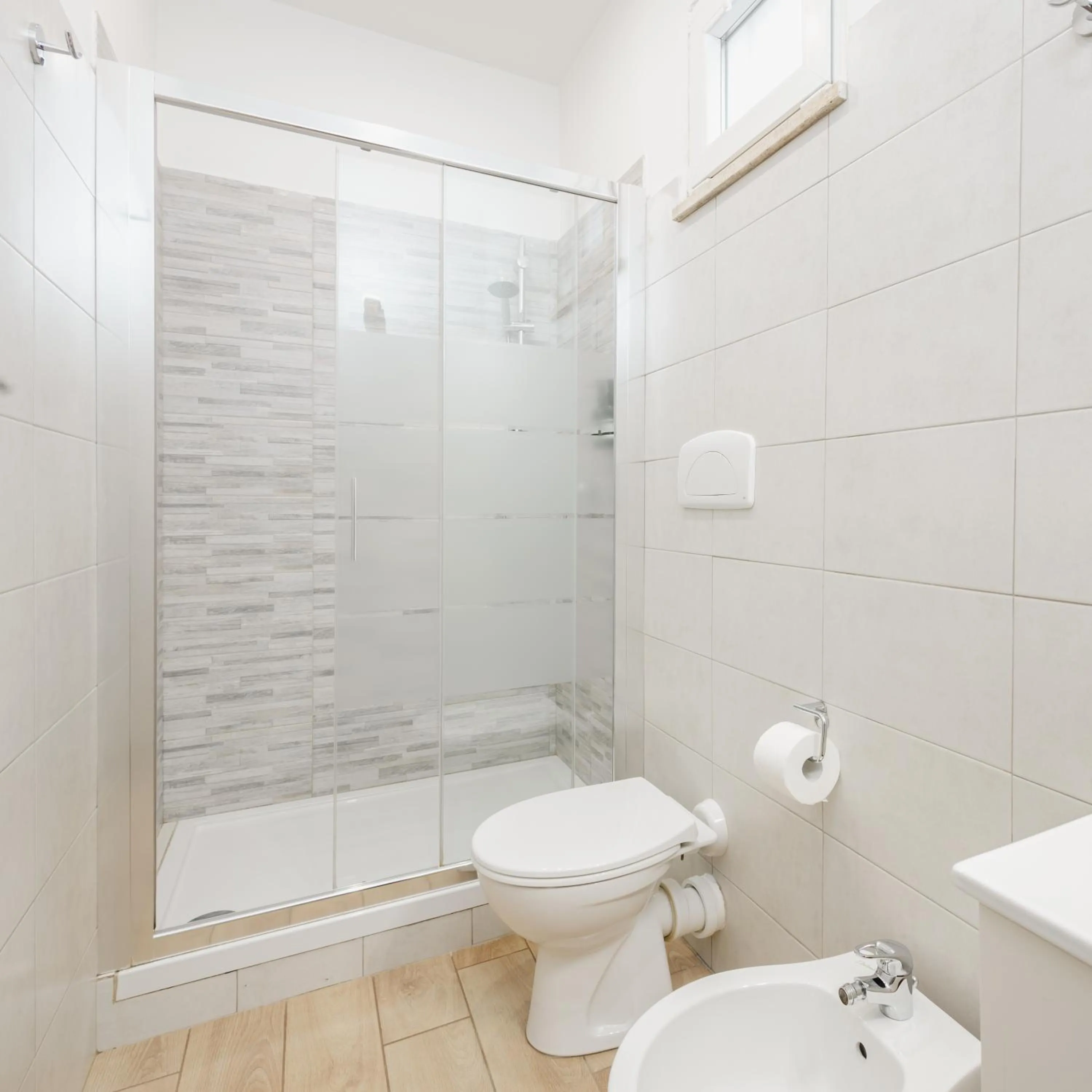 Shower in G21 Guest House