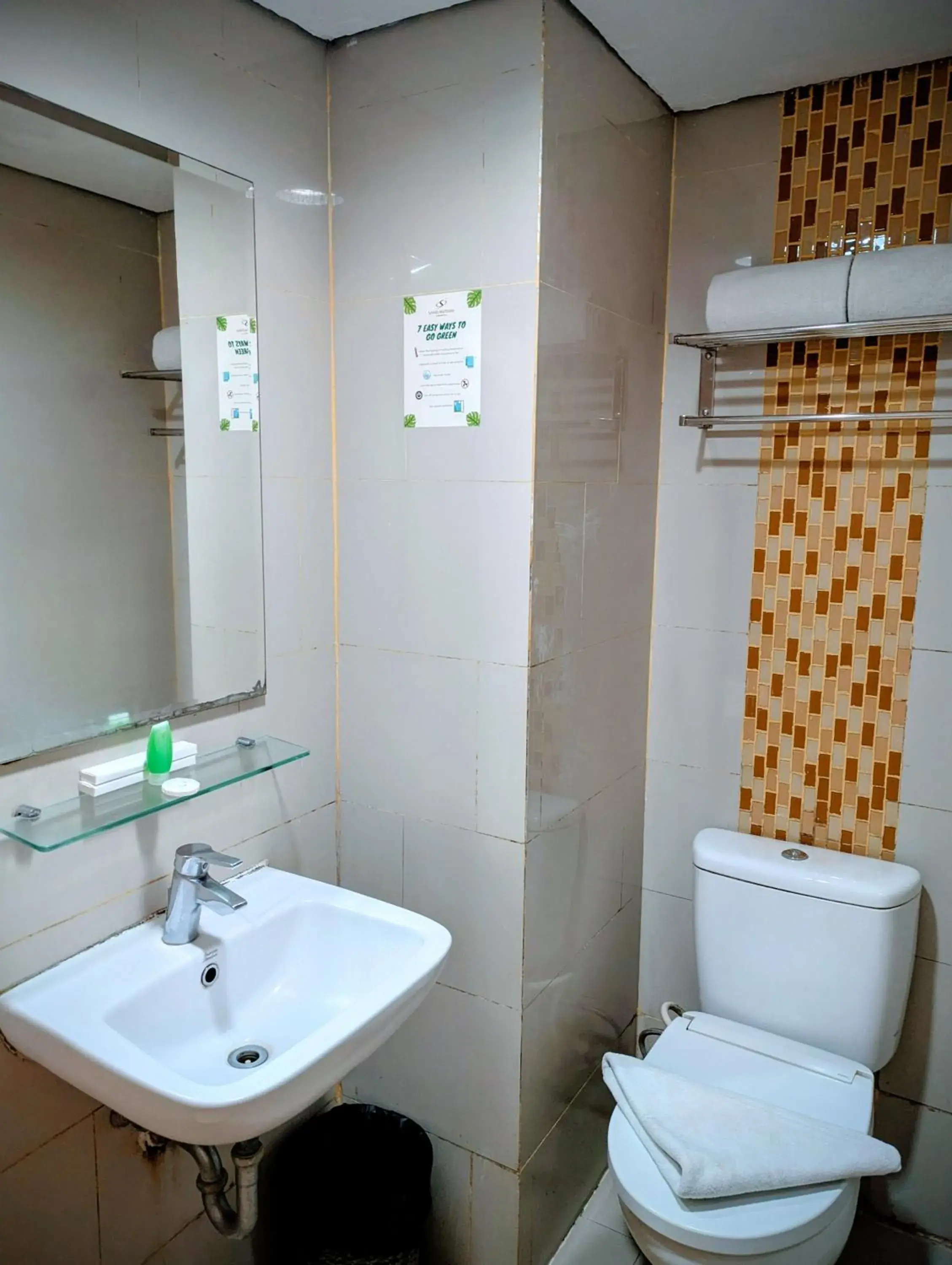 Deluxe Double or Twin Room in Sahid Mutiara Karawaci Deluxe Double or Twin Room in Sahid Mutiara Karawaci