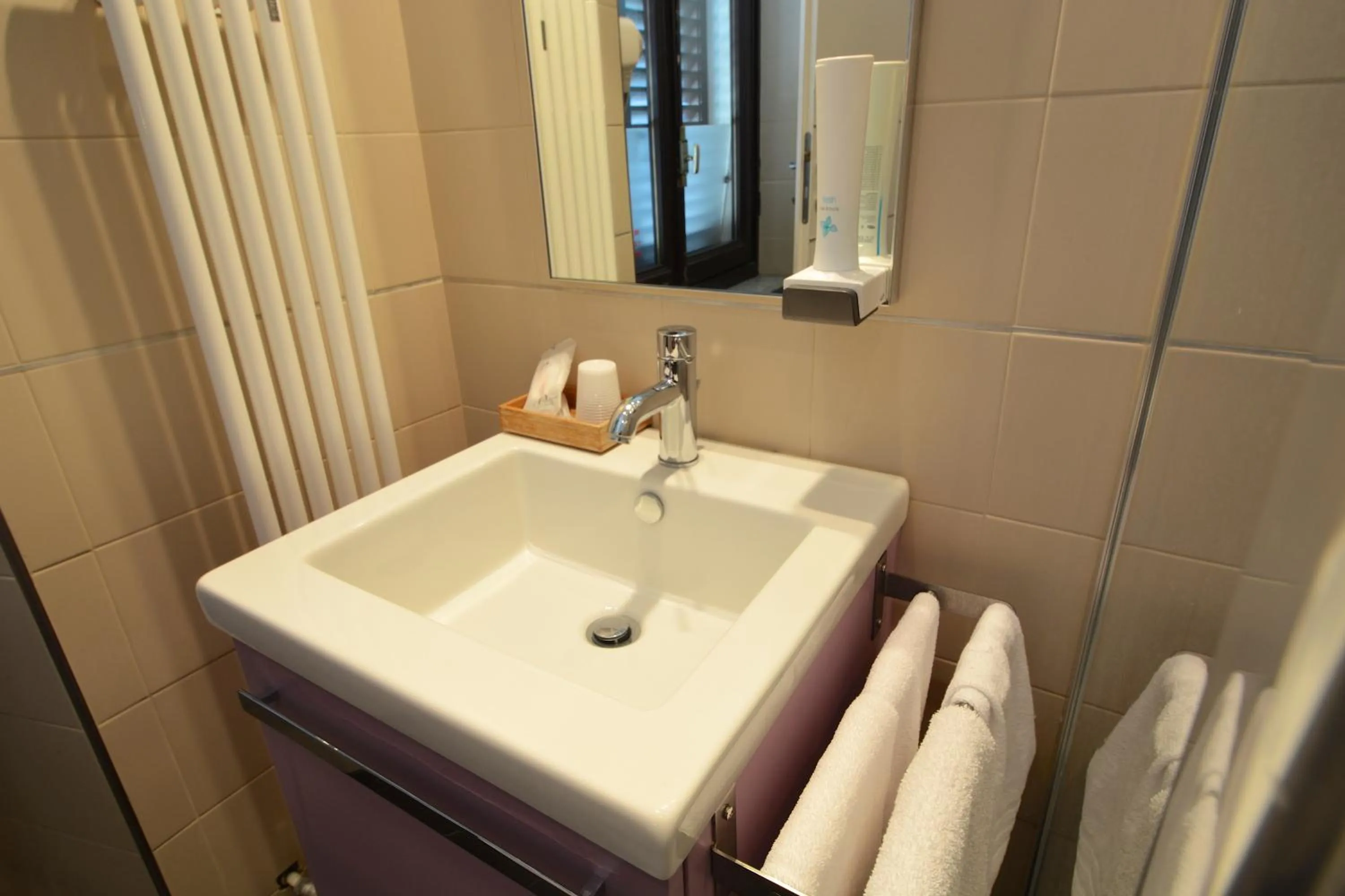Bathroom in Matteotti25