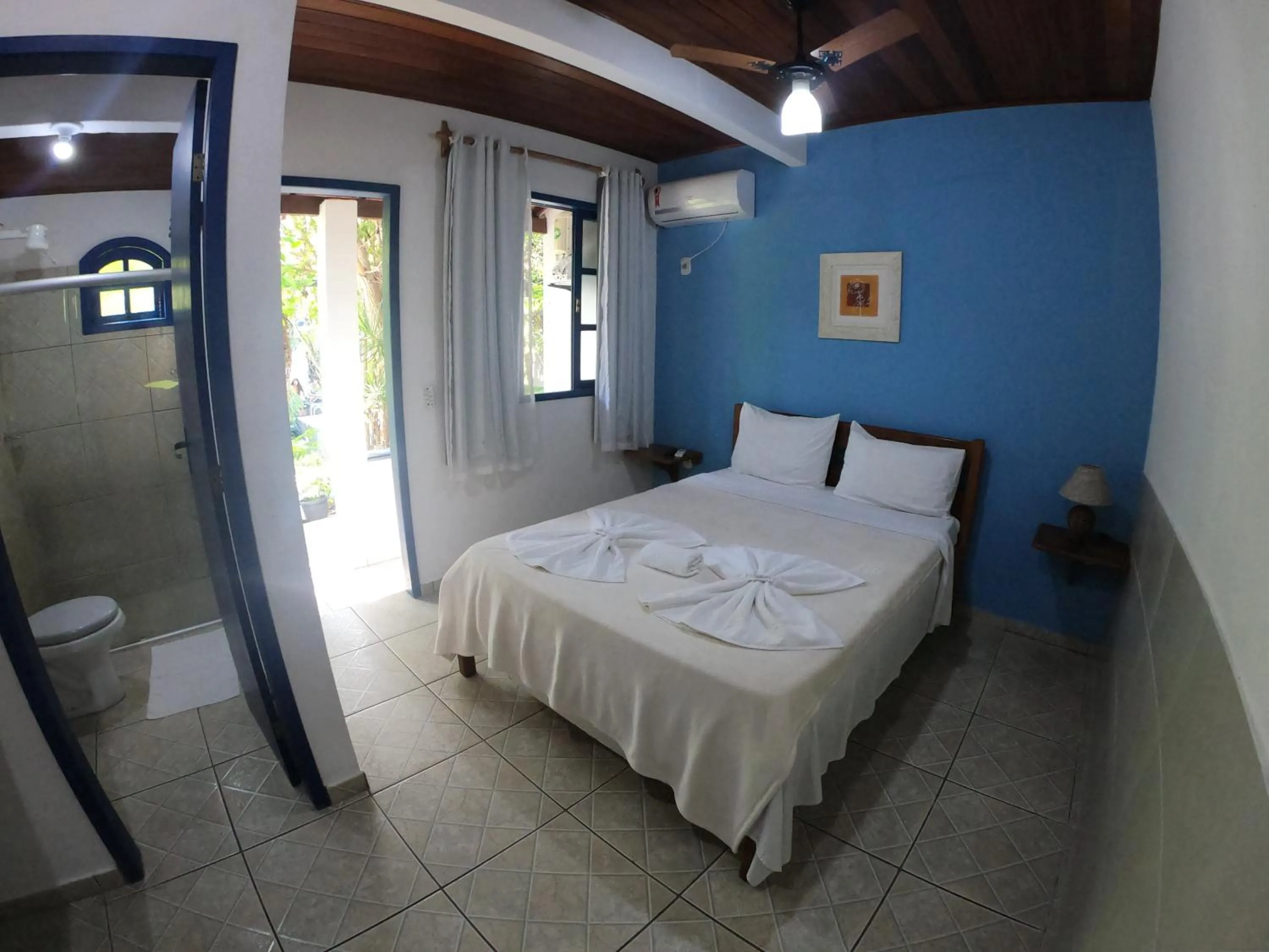 Photo of the whole room, Bed in Pousada Bicho do Mar