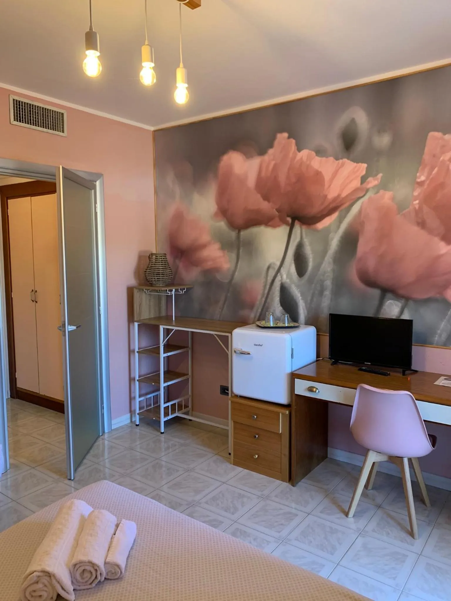 Photo of the whole room, Bed in Hotel Riva Etrusca