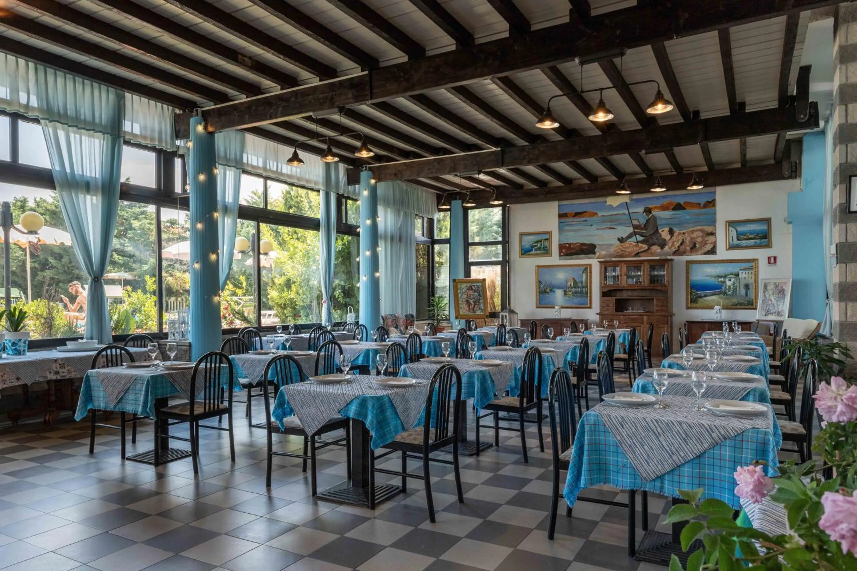 Restaurant/places to eat in Hotel Riva Etrusca
