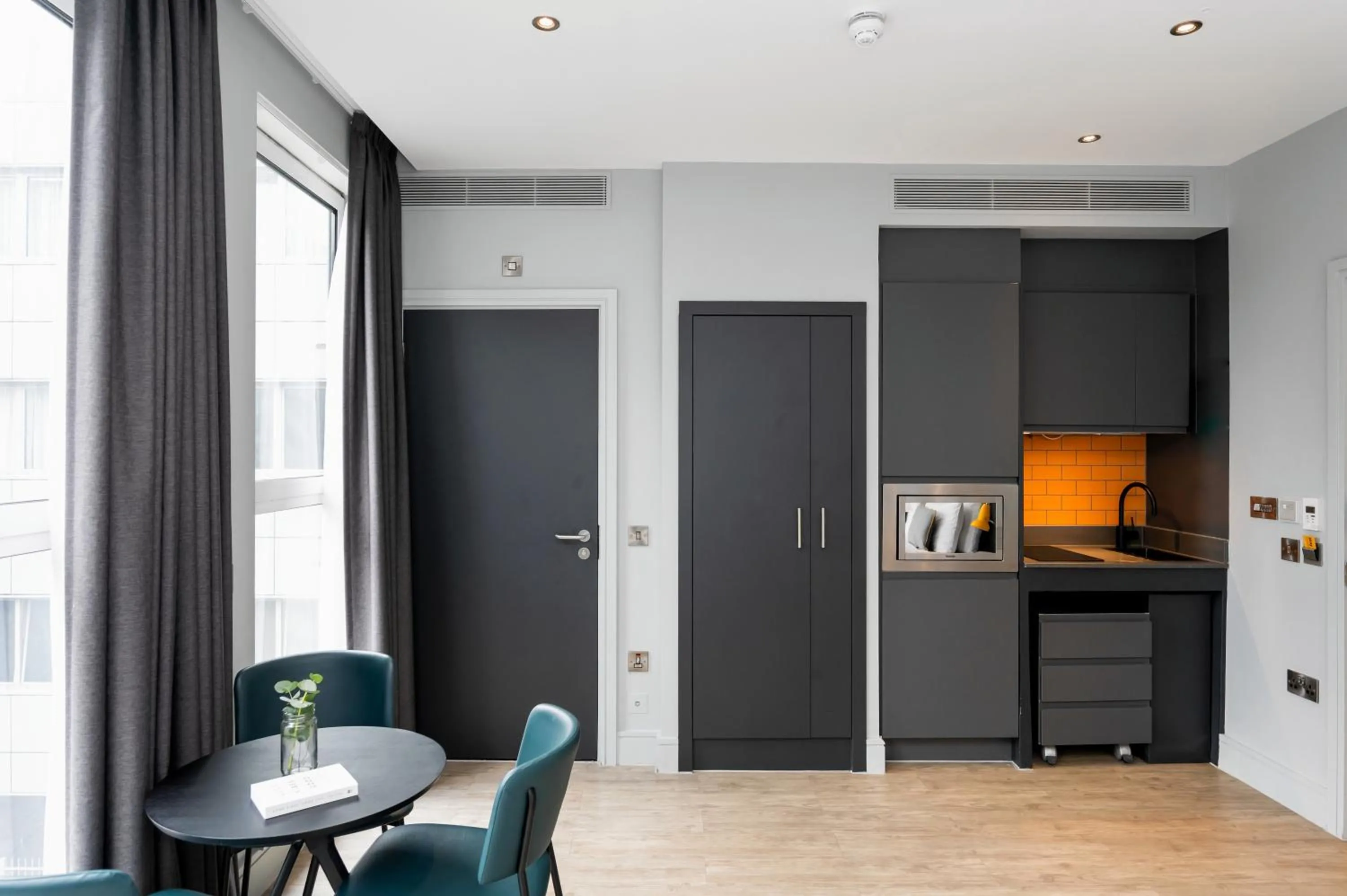 Kitchen or kitchenette in Staycity Aparthotels London Greenwich High Road
