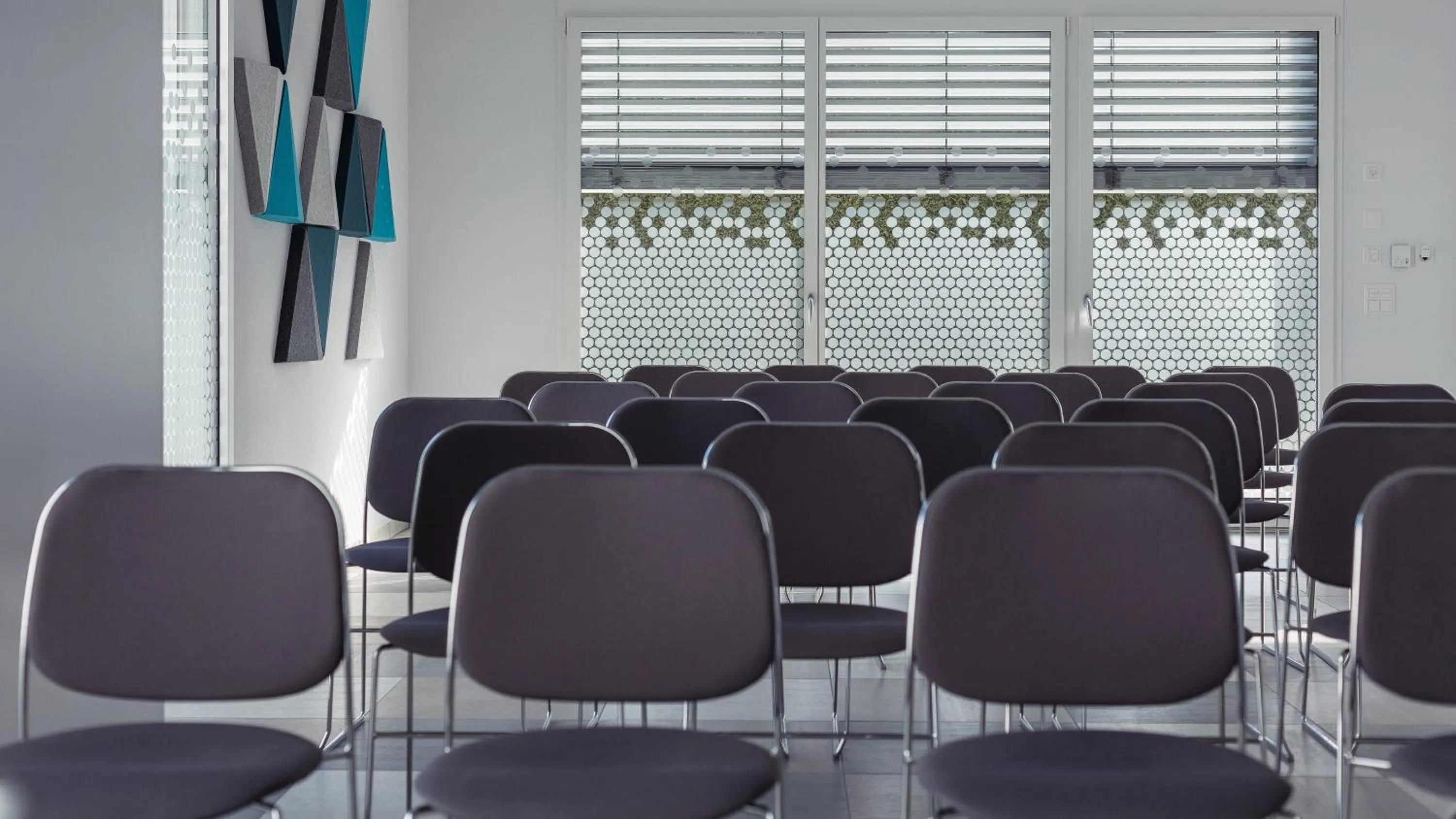 Meeting/conference room in Holiday Inn Express Luzern-Neuenkirch by IHG