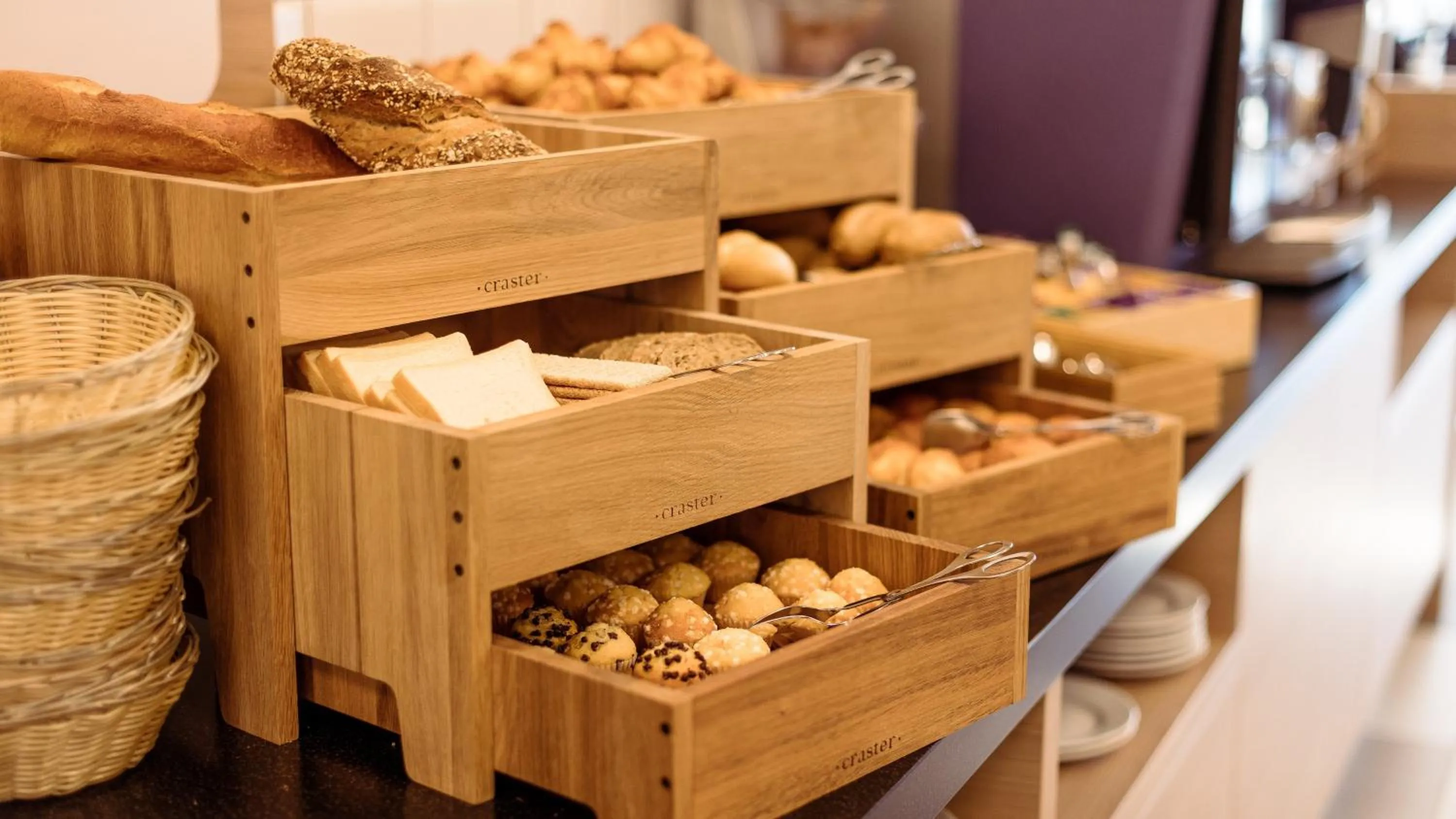 Restaurant/places to eat in Holiday Inn Express Luzern-Neuenkirch by IHG