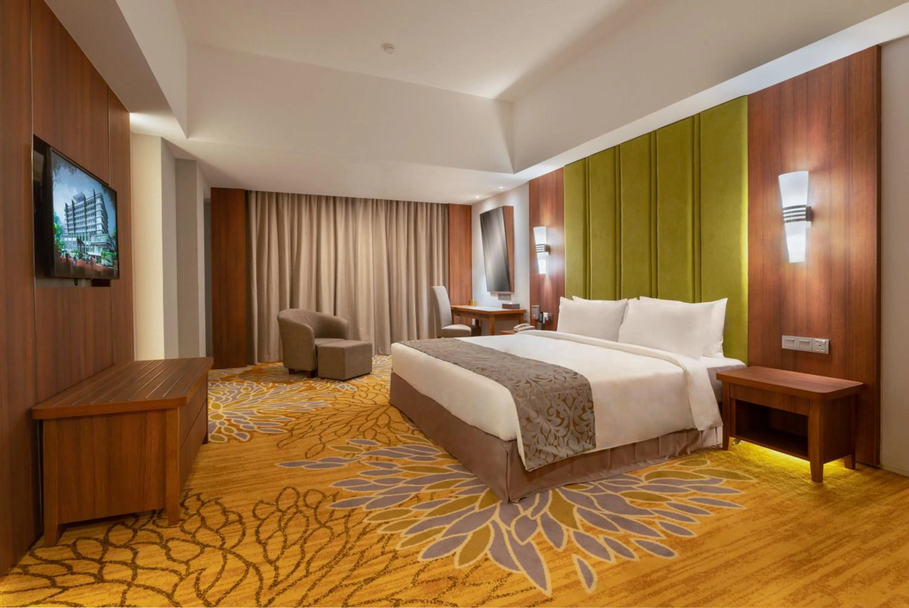 Bedroom, Bed in Zenith Hotel Cameron