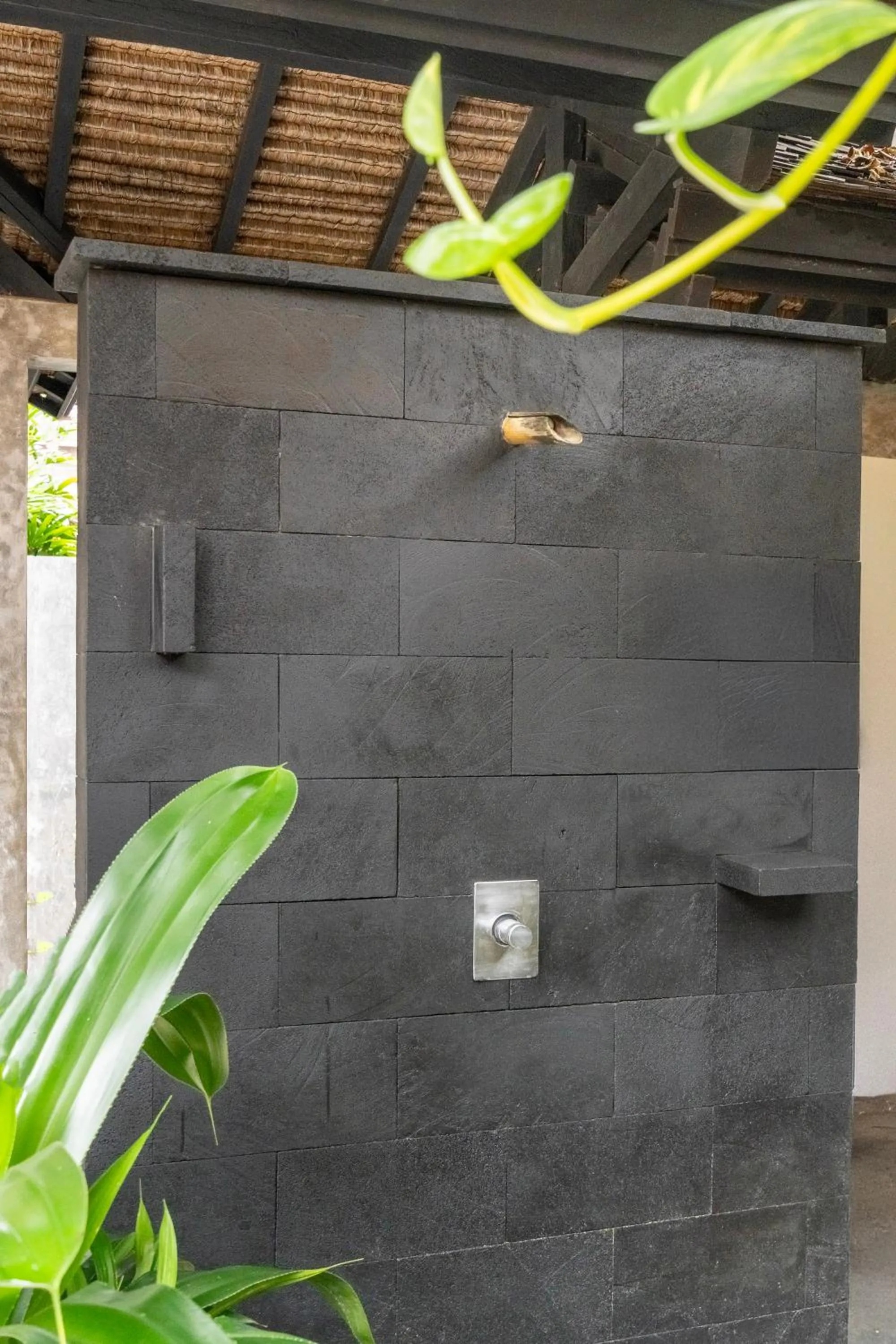 Shower in Jatayu Villa by Betterplace