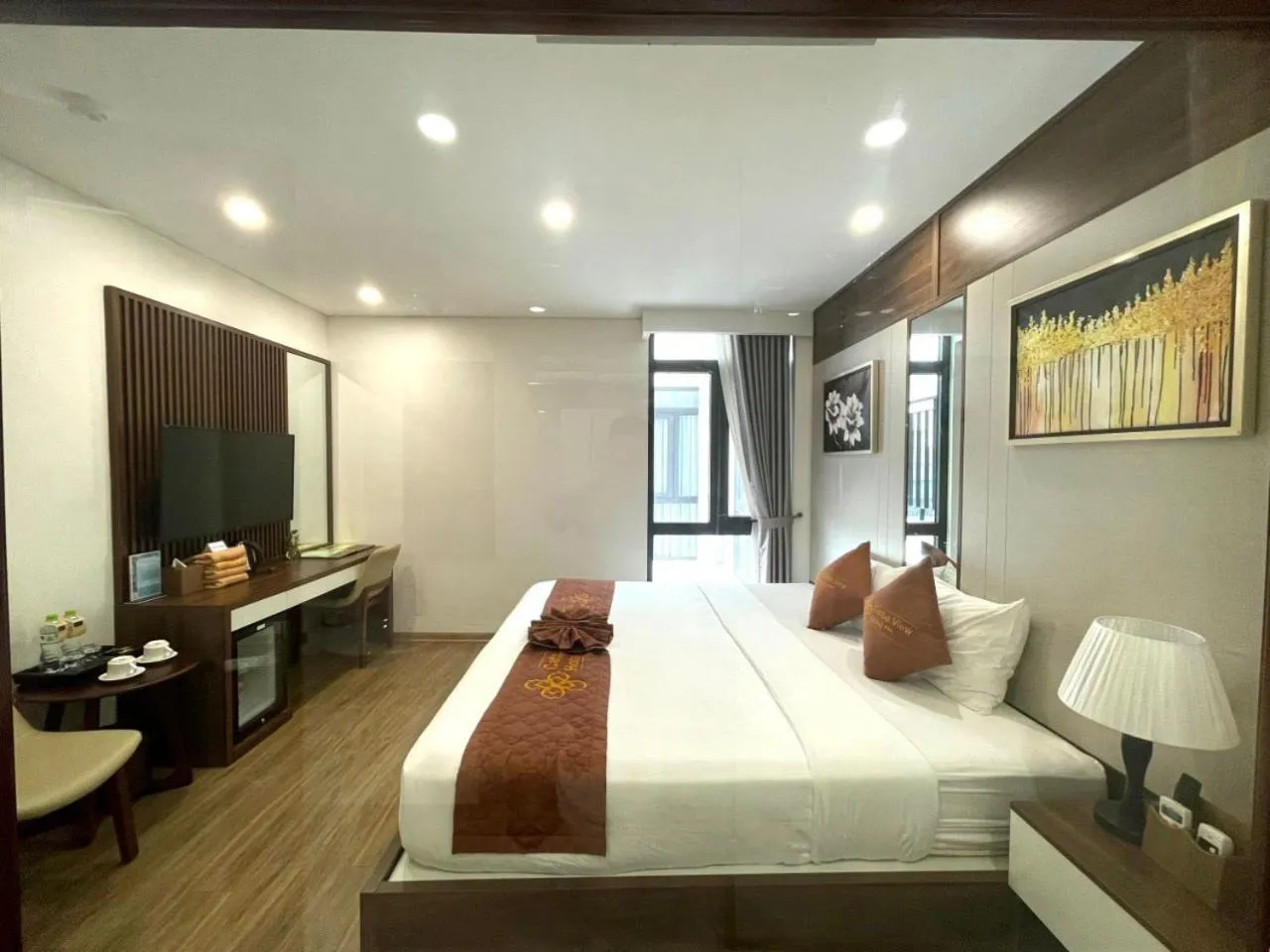 Photo of the whole room, Bed in Catba View Hotel