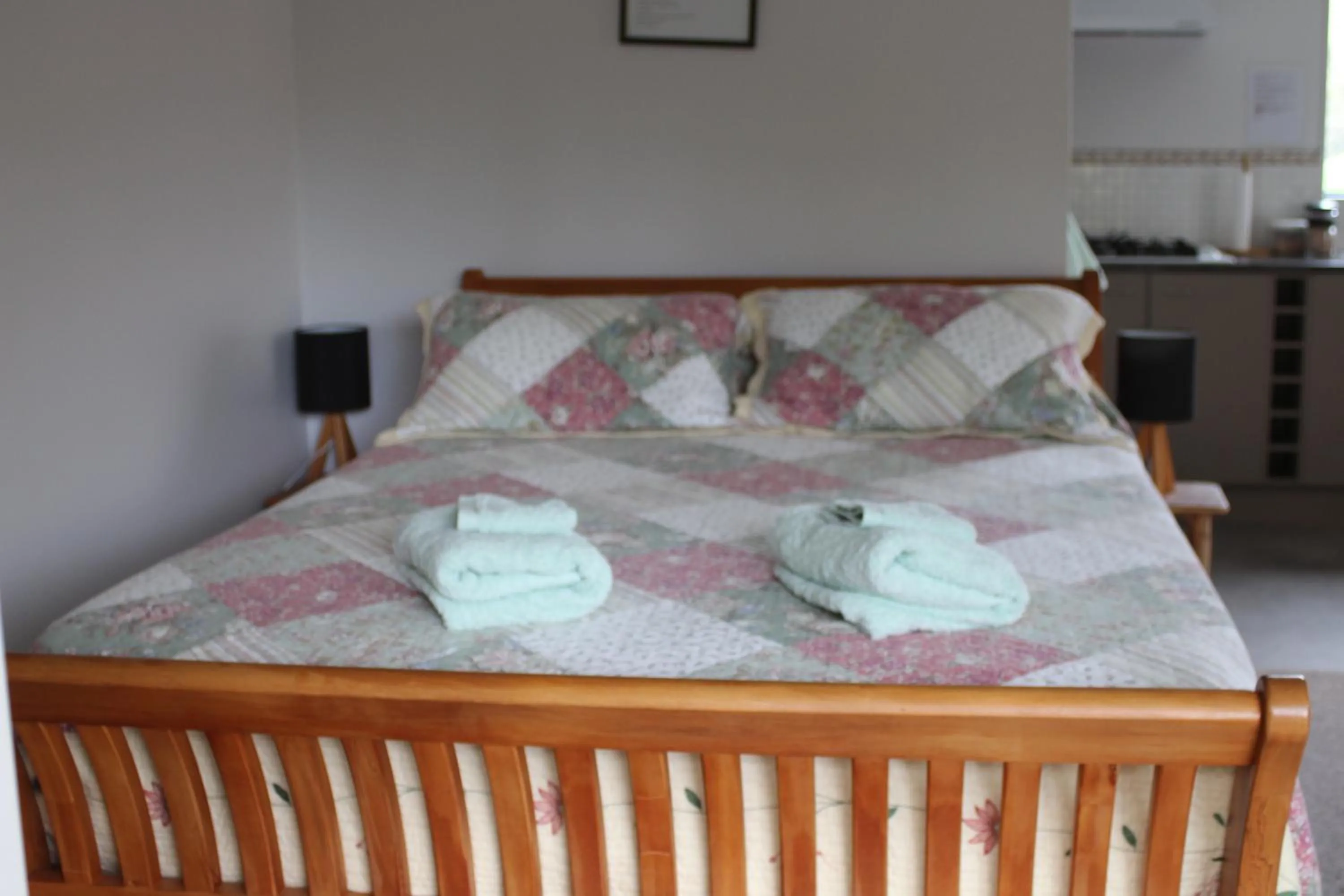 Bedroom, Bed in Aramatai Gardens