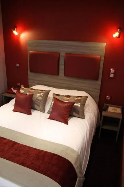 Photo of the whole room, Bed in O Prestige