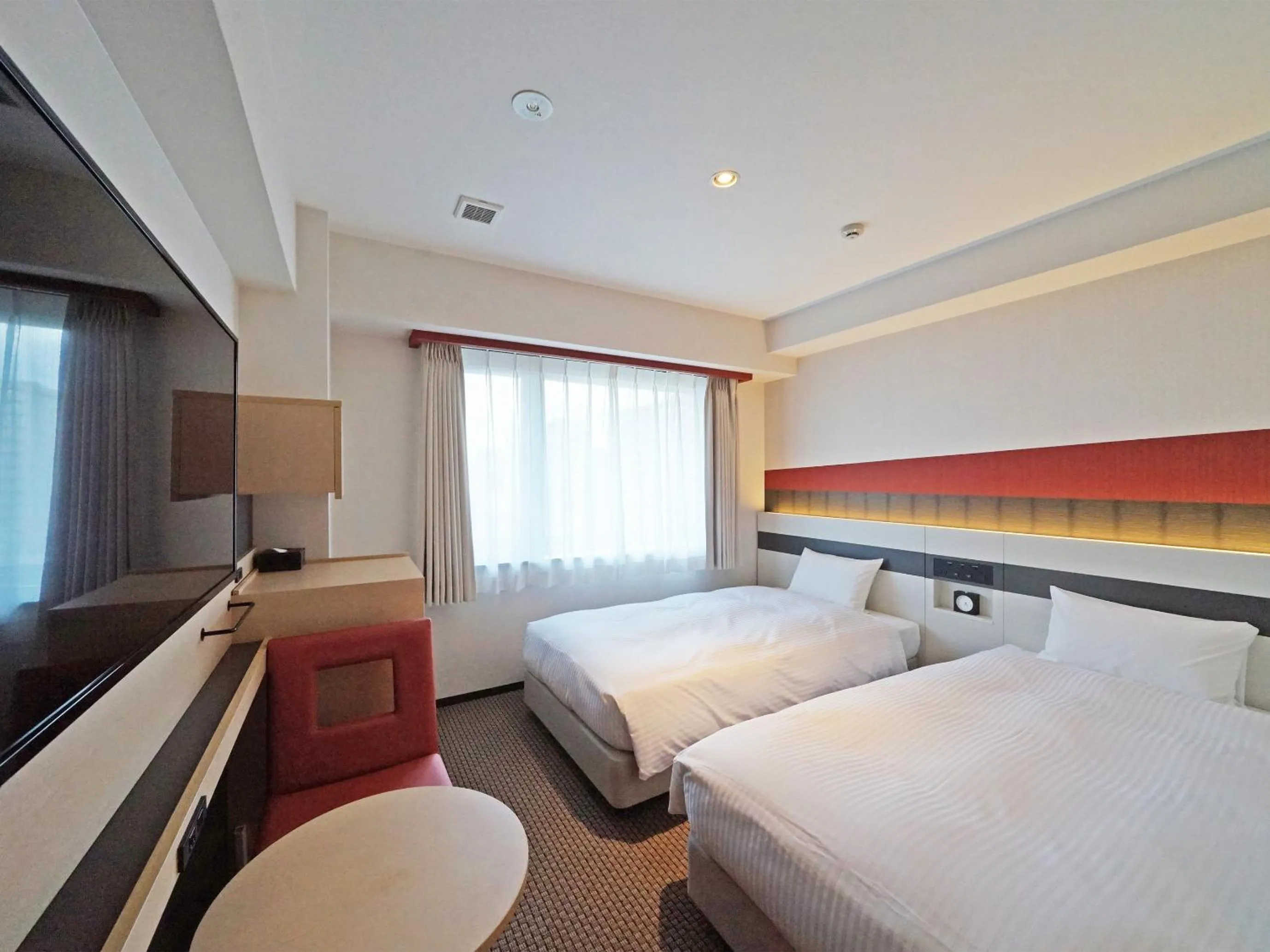 Photo of the whole room, Bed in CHISUN STANDARD Kyoto Horikawa Gojo