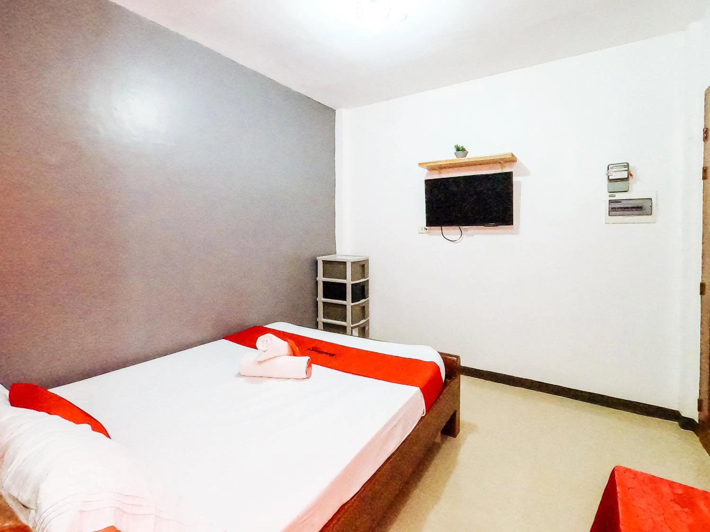 Bed in RedDoorz @ Gaea's Apartment Panglao