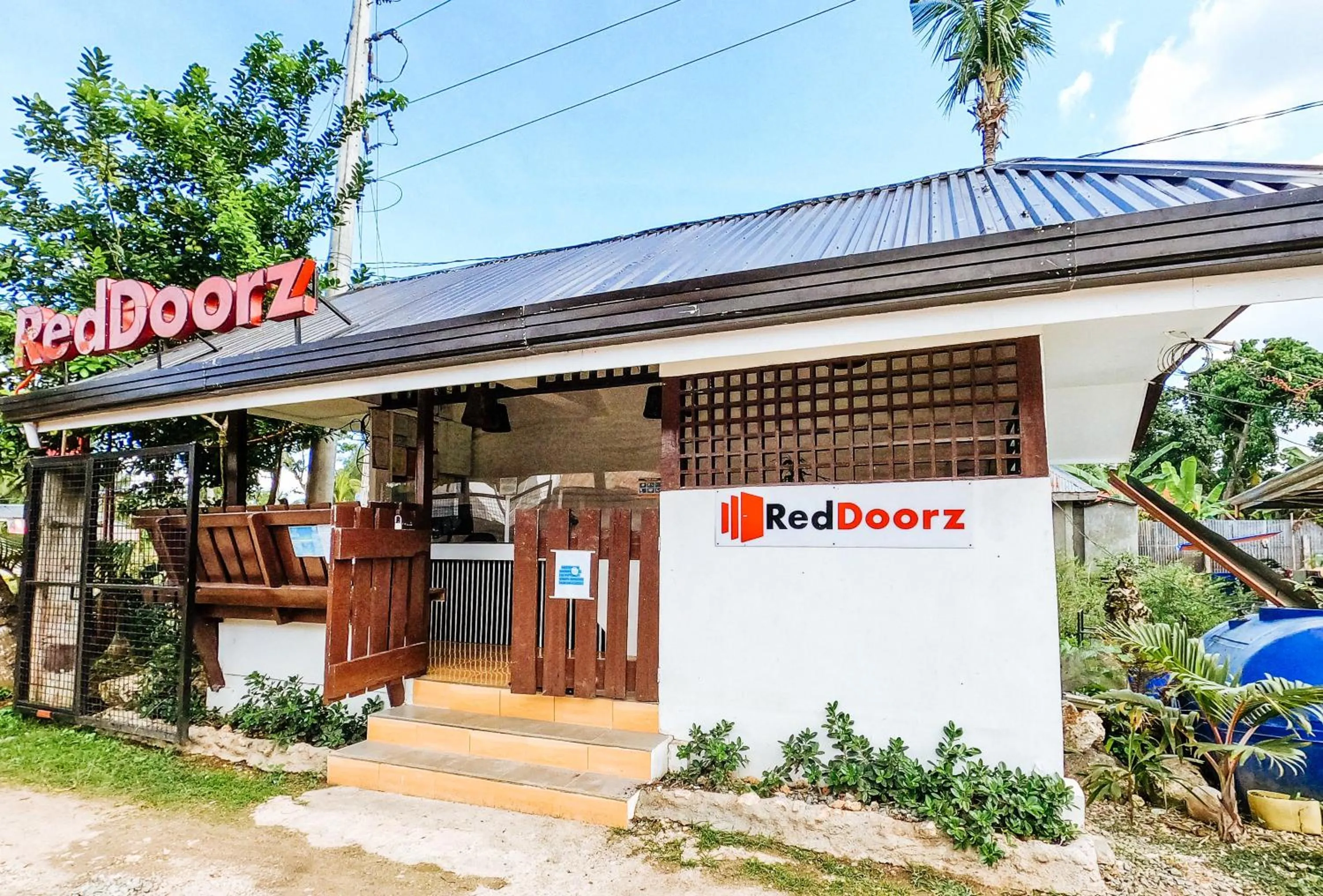 Property building in RedDoorz @ Gaea's Apartment Panglao
