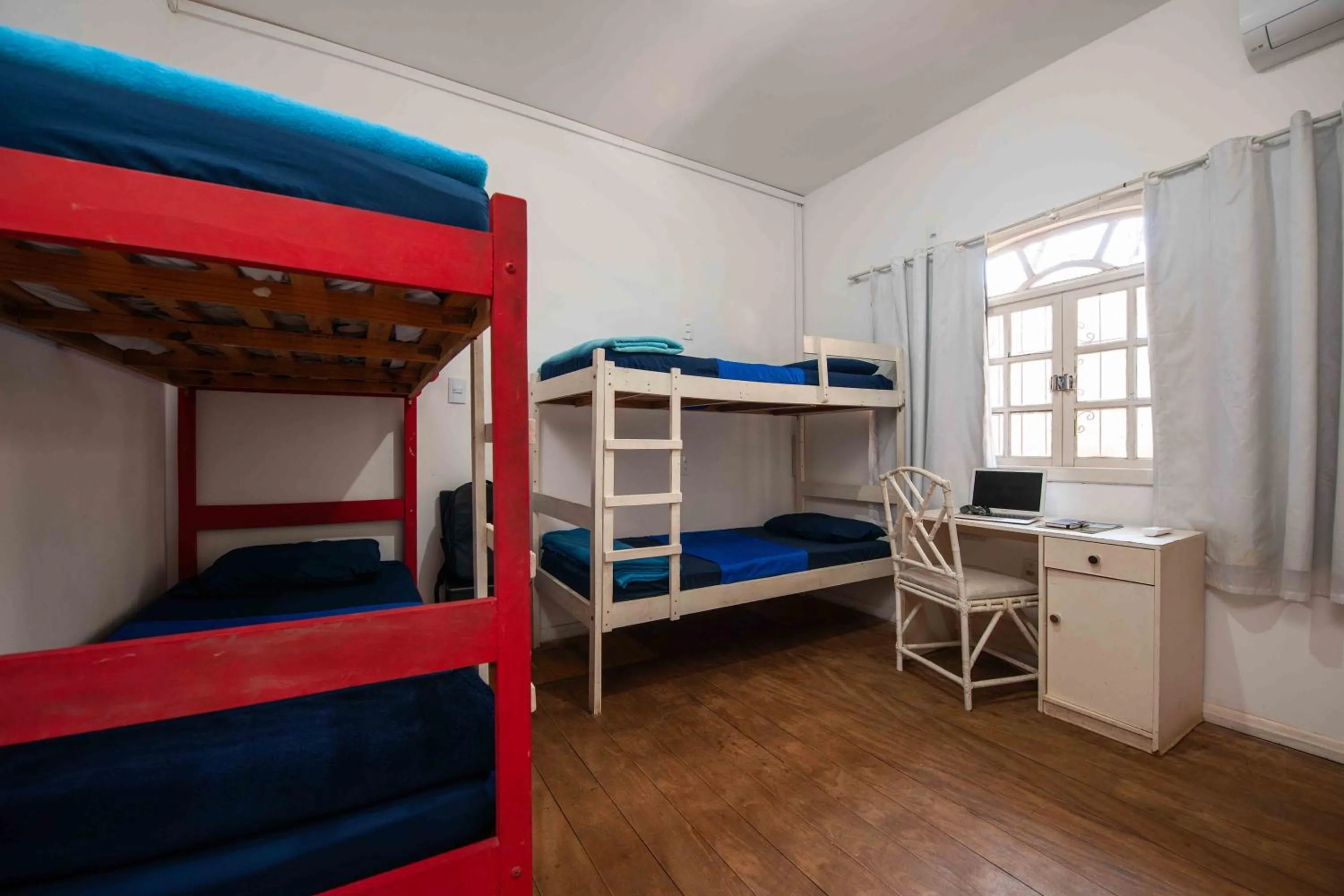 Bed in Onça da Praia Hostel